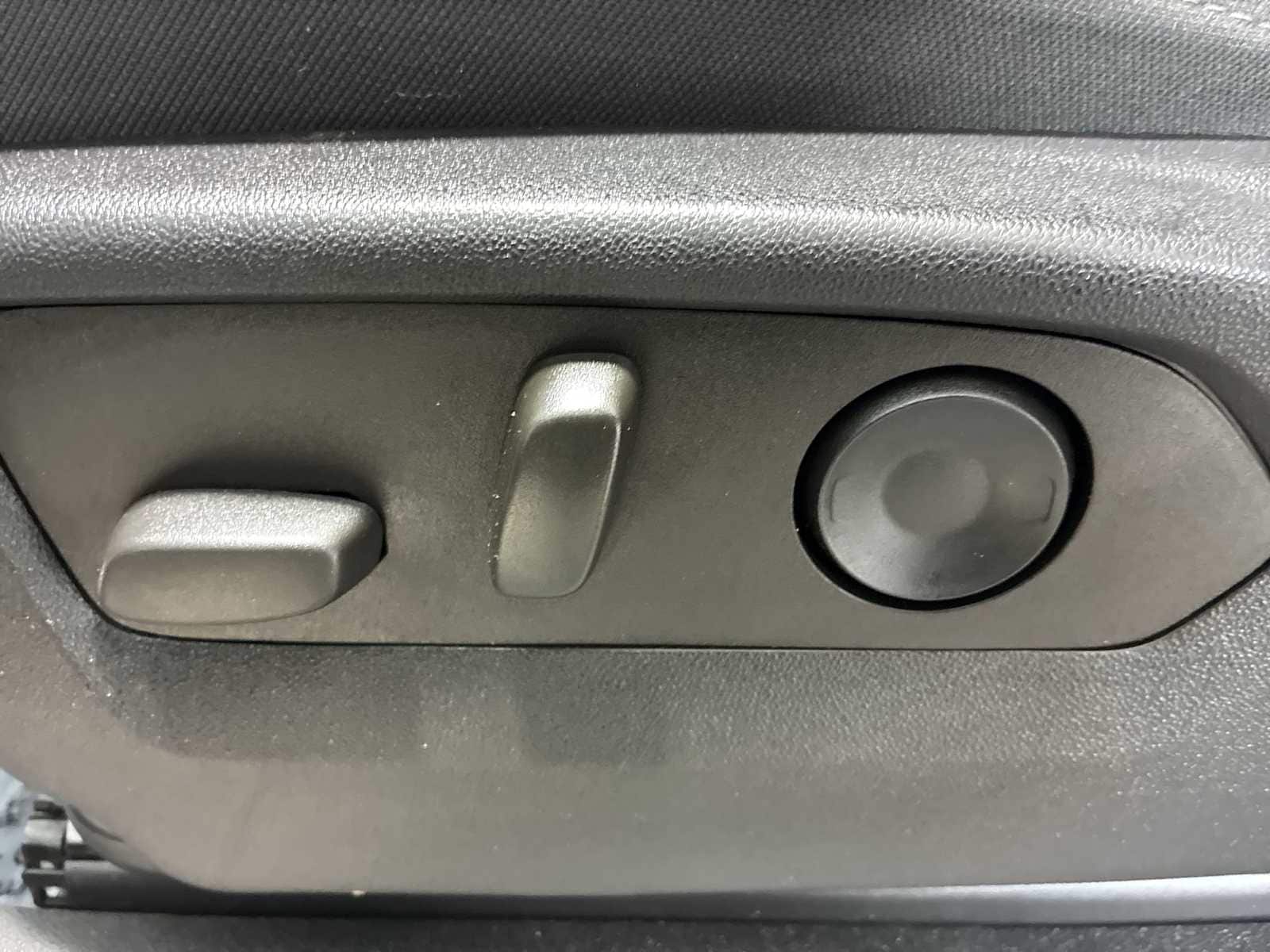 Thumbnail: 2022 Chevrolet Silverado 1500 - 14