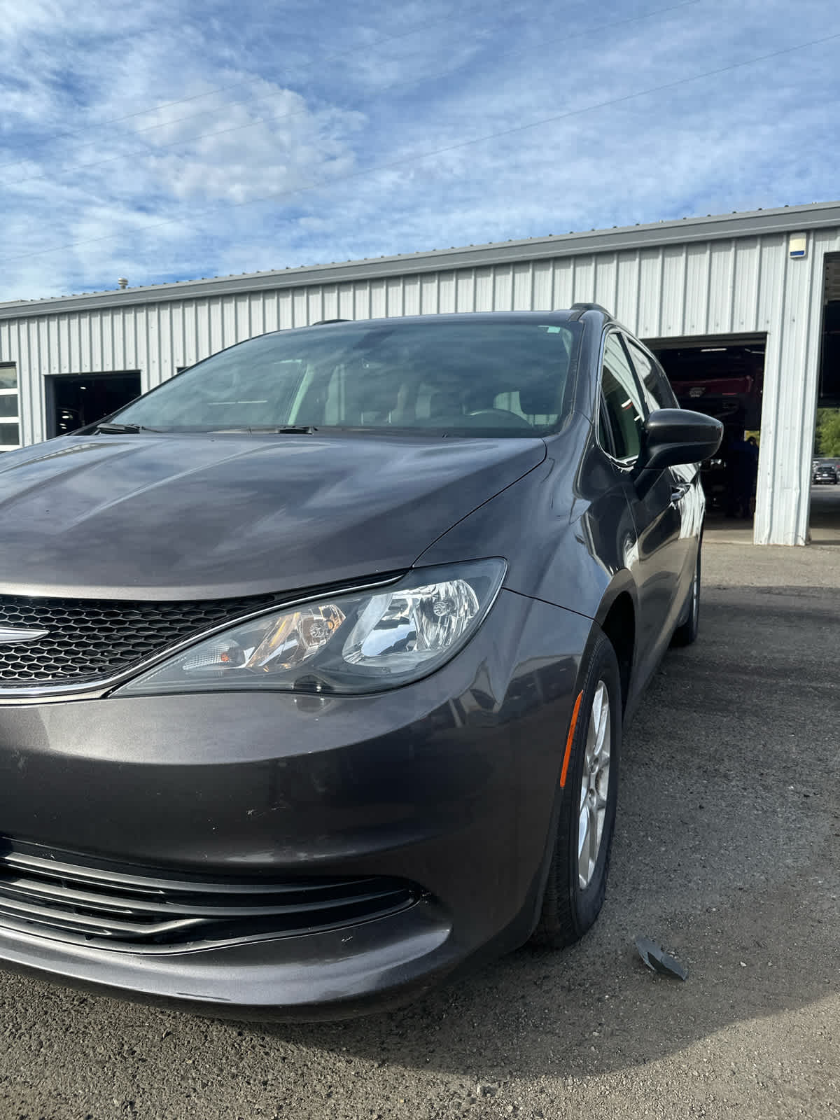 2020 Chrysler Voyager LXi photo 2