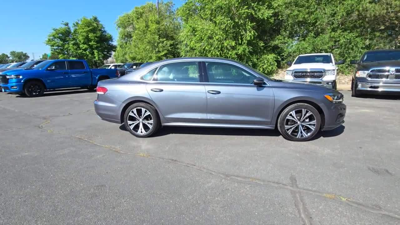 2022 Volkswagen Passat 2.0T 9