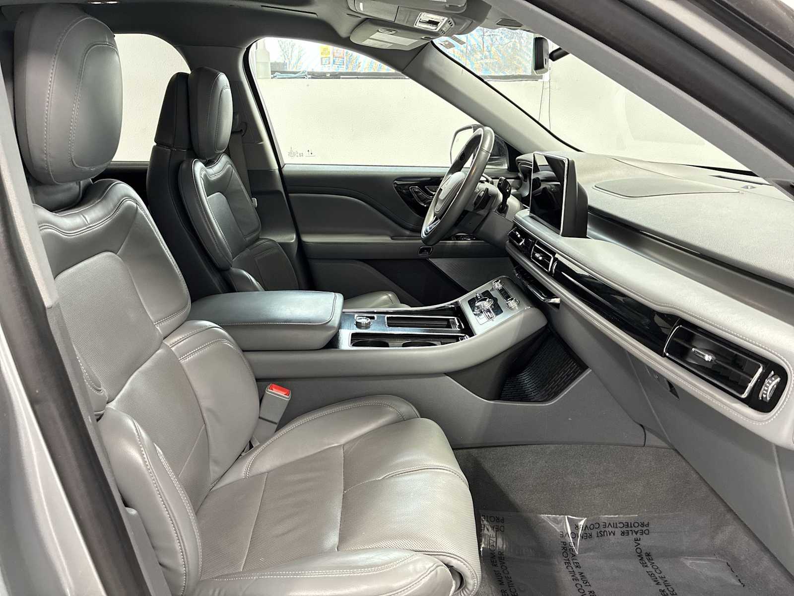 Thumbnail: 2020 Lincoln Aviator - 27