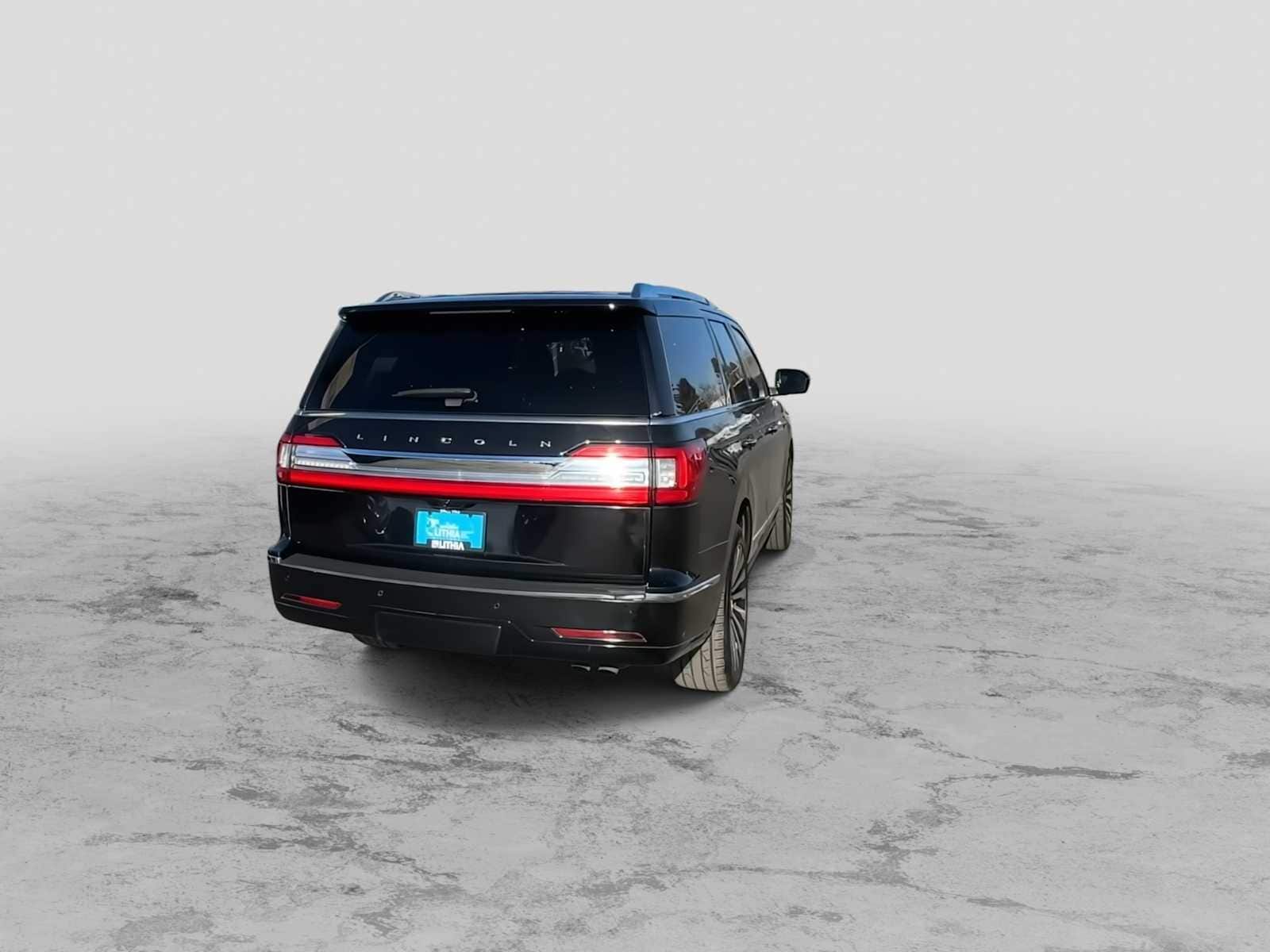 Thumbnail: 2021 Lincoln Navigator - 8