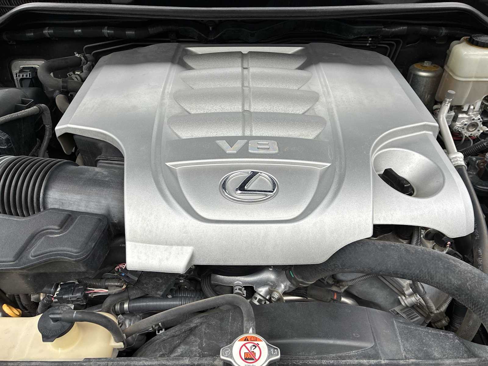 2017 Lexus LX 570 - Photo 18