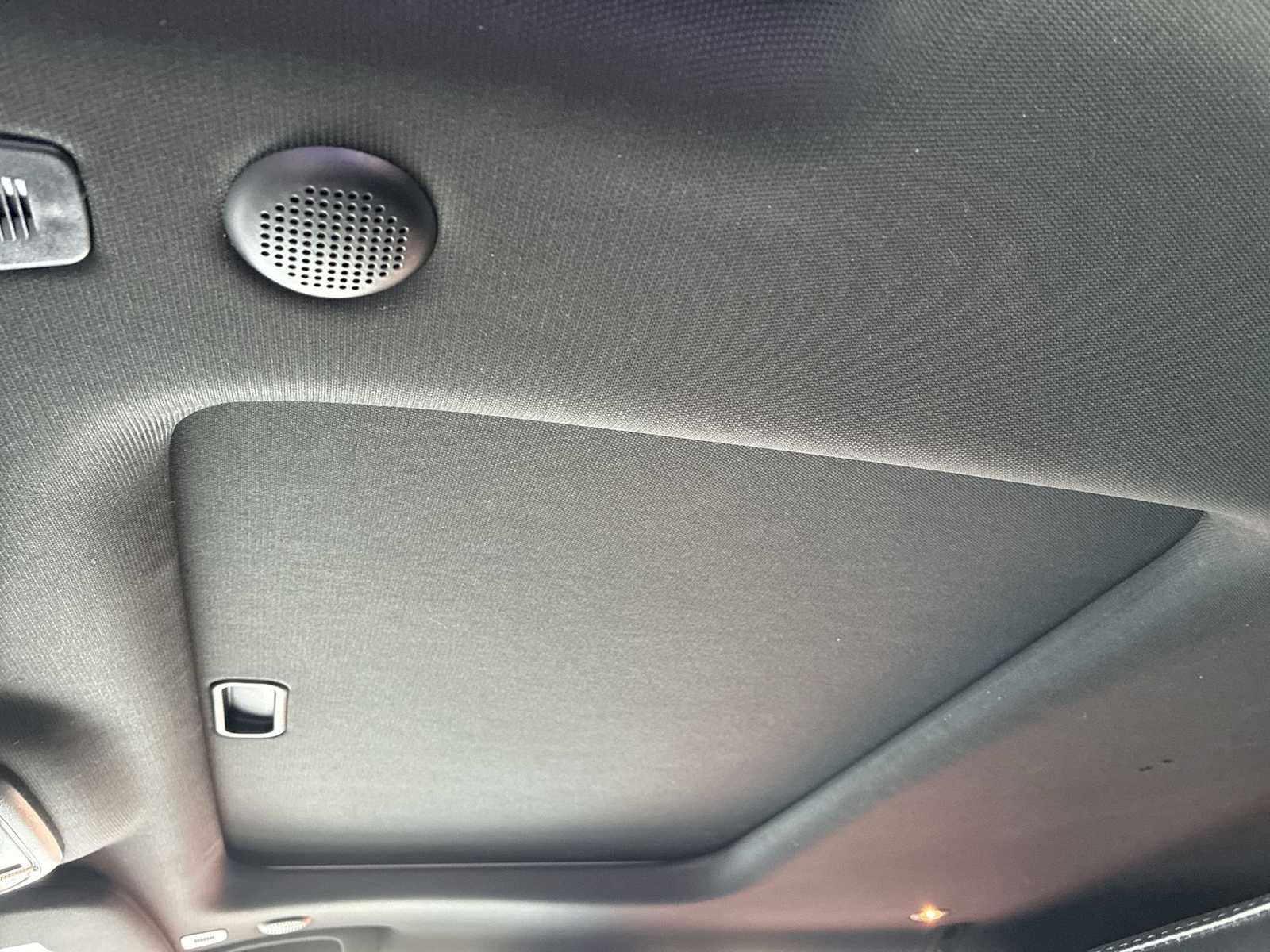 Thumbnail: 2018 Jeep Grand Cherokee - 16