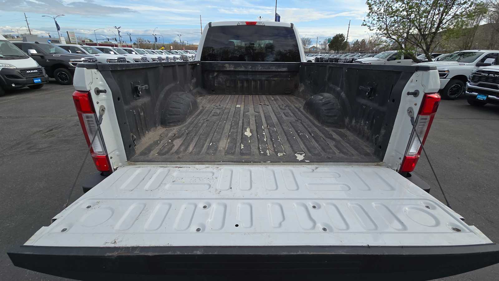 Thumbnail: 2017 Ford F-350 - 9