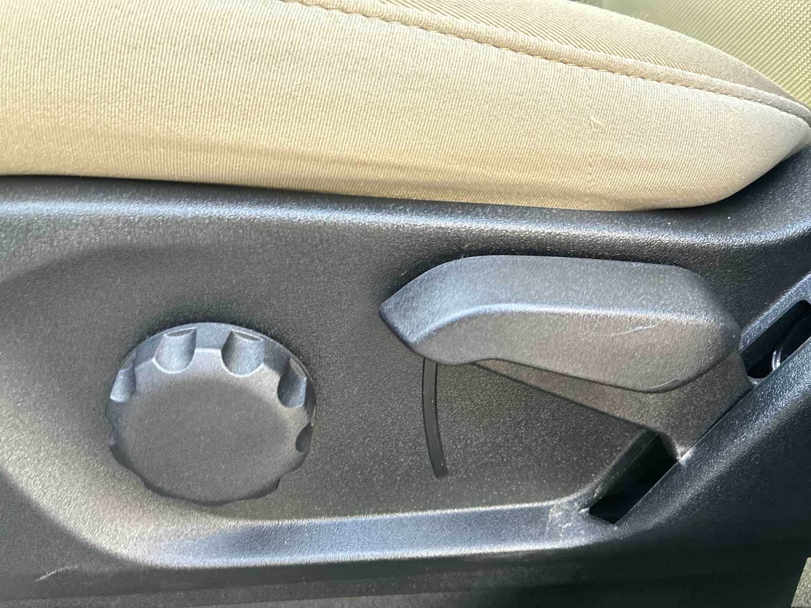 Thumbnail: 2022 Ford Edge - 14