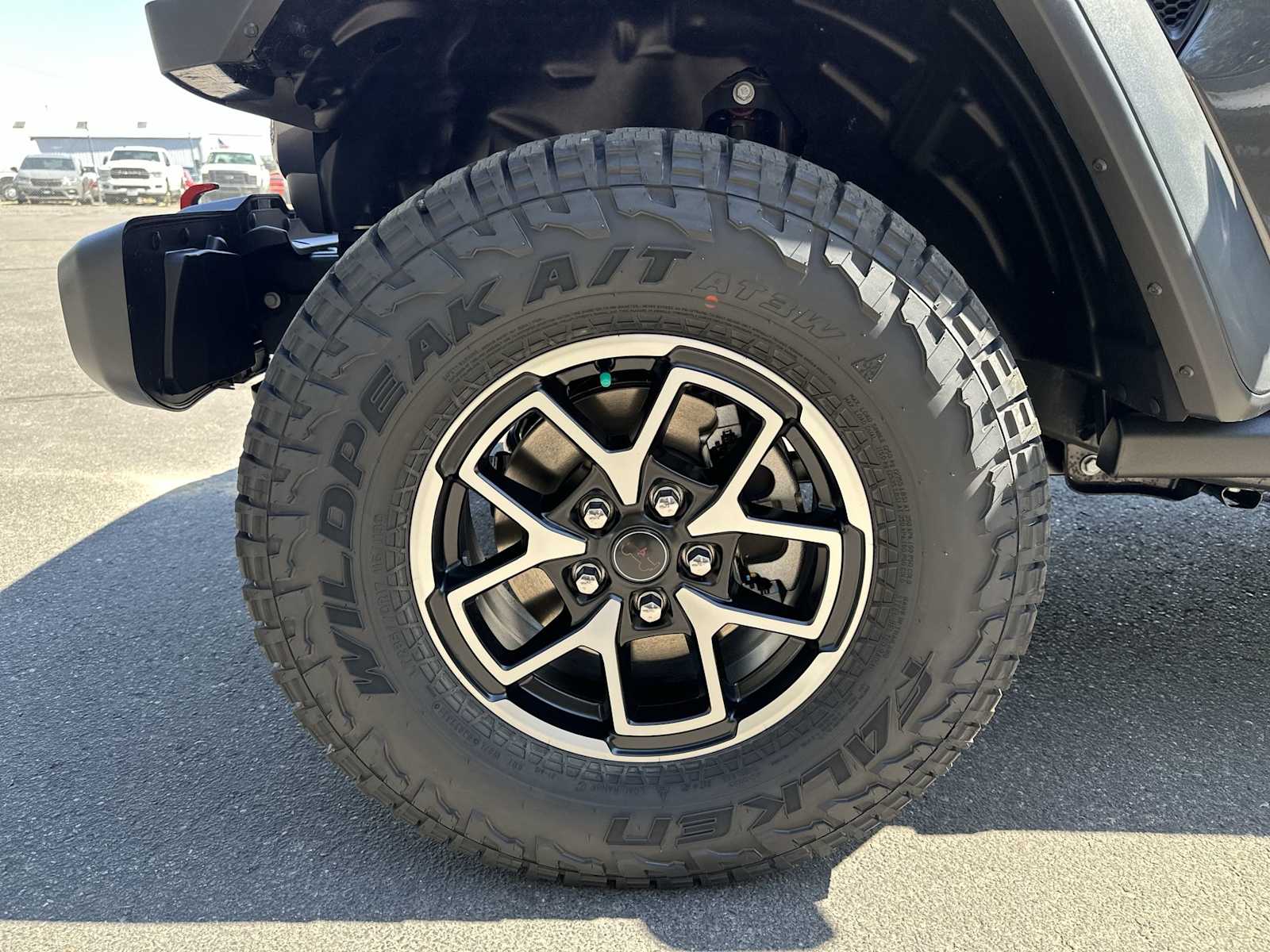 Thumbnail: 2025 Jeep Gladiator - 17