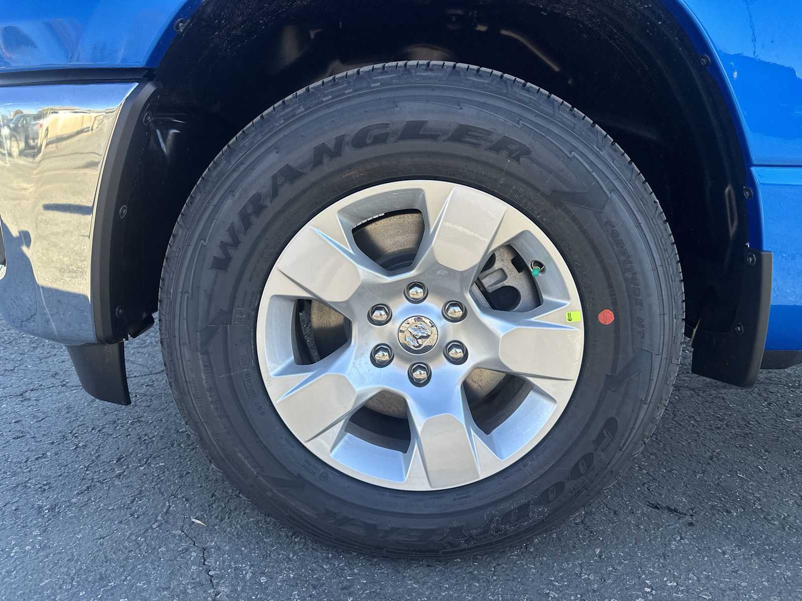 Thumbnail: 2026 RAM 1500 - 17