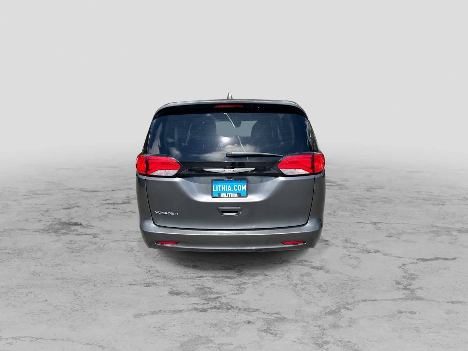 Thumbnail: 2023 Chrysler Voyager - 6