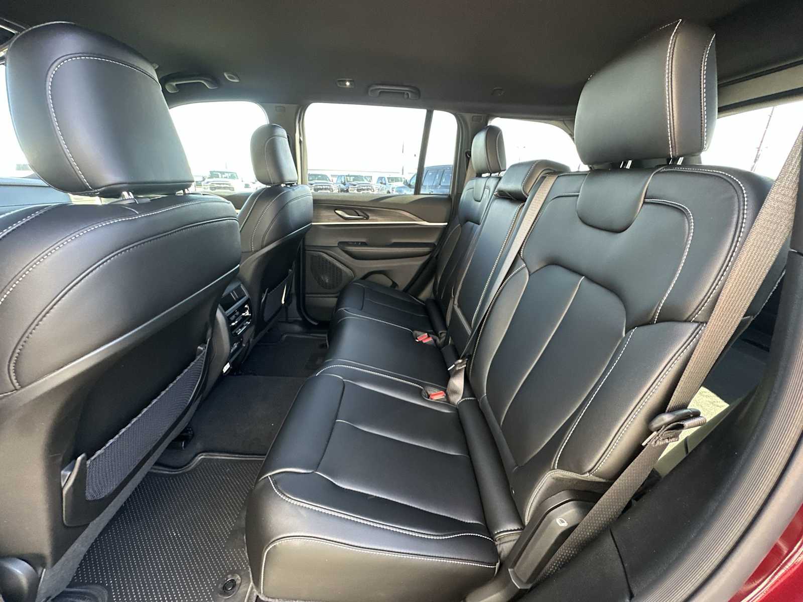 Thumbnail: 2025 Jeep Grand Cherokee - 23