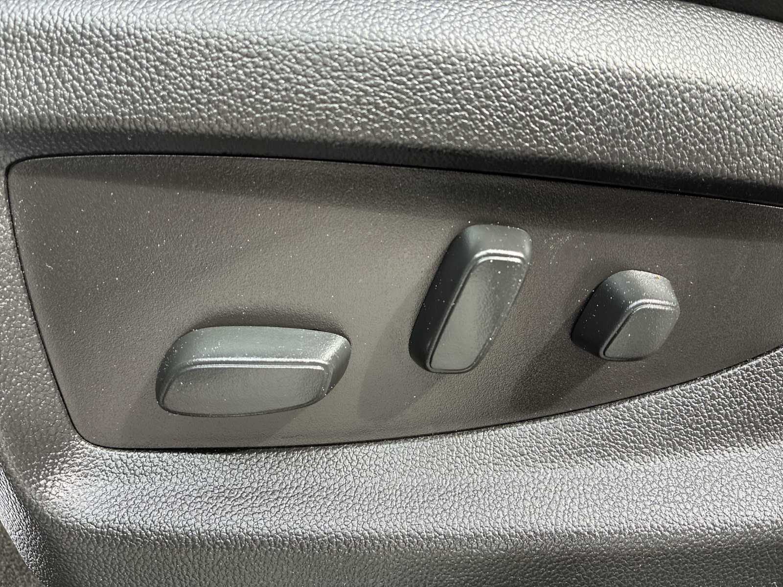 Thumbnail: 2018 GMC Yukon XL - 14