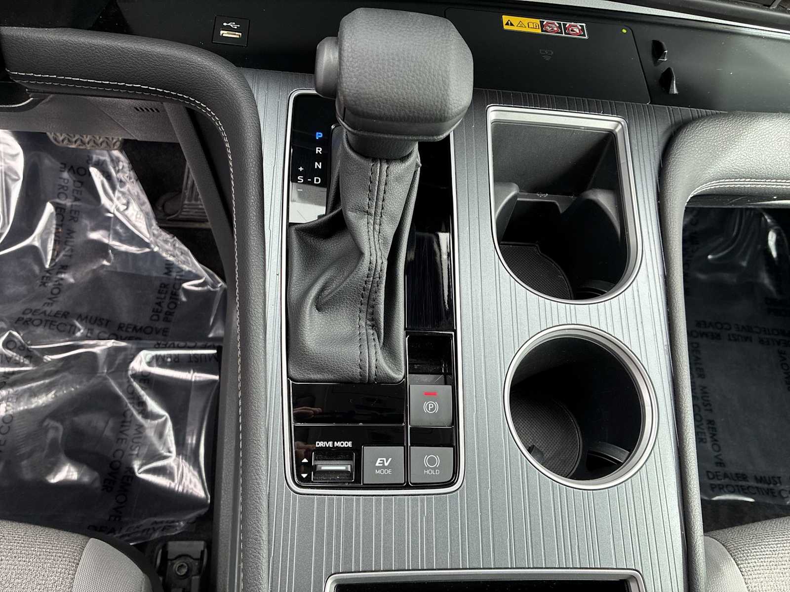 Thumbnail: 2025 Toyota Sienna - 21