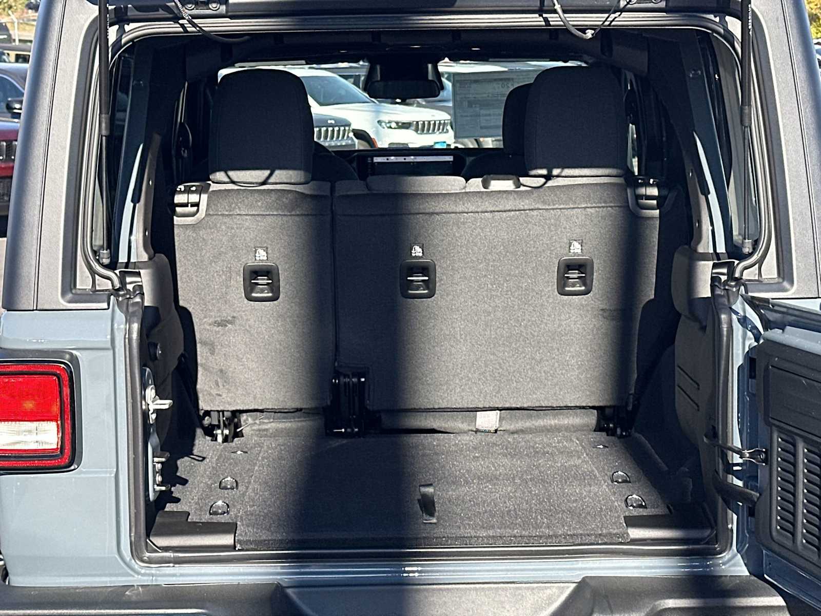 Thumbnail: 2026 Jeep Wrangler - 18