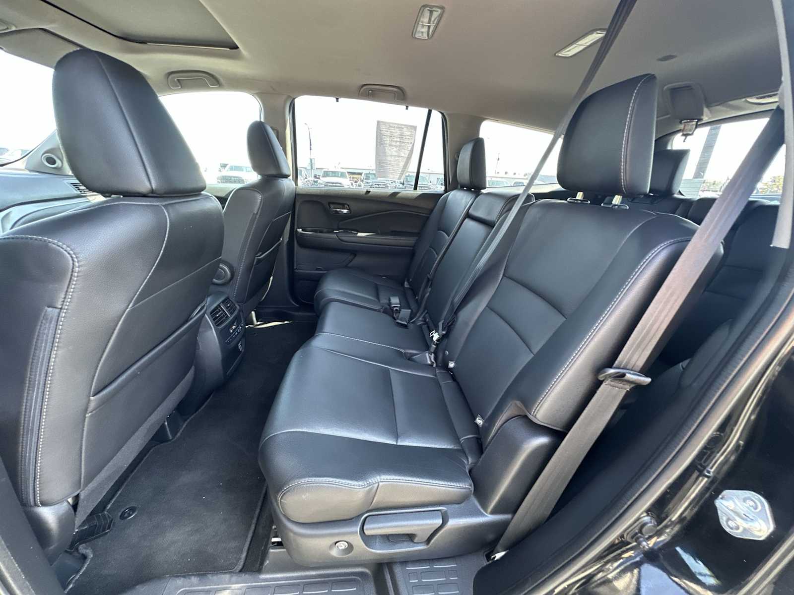 Thumbnail: 2022 Honda Pilot - 23