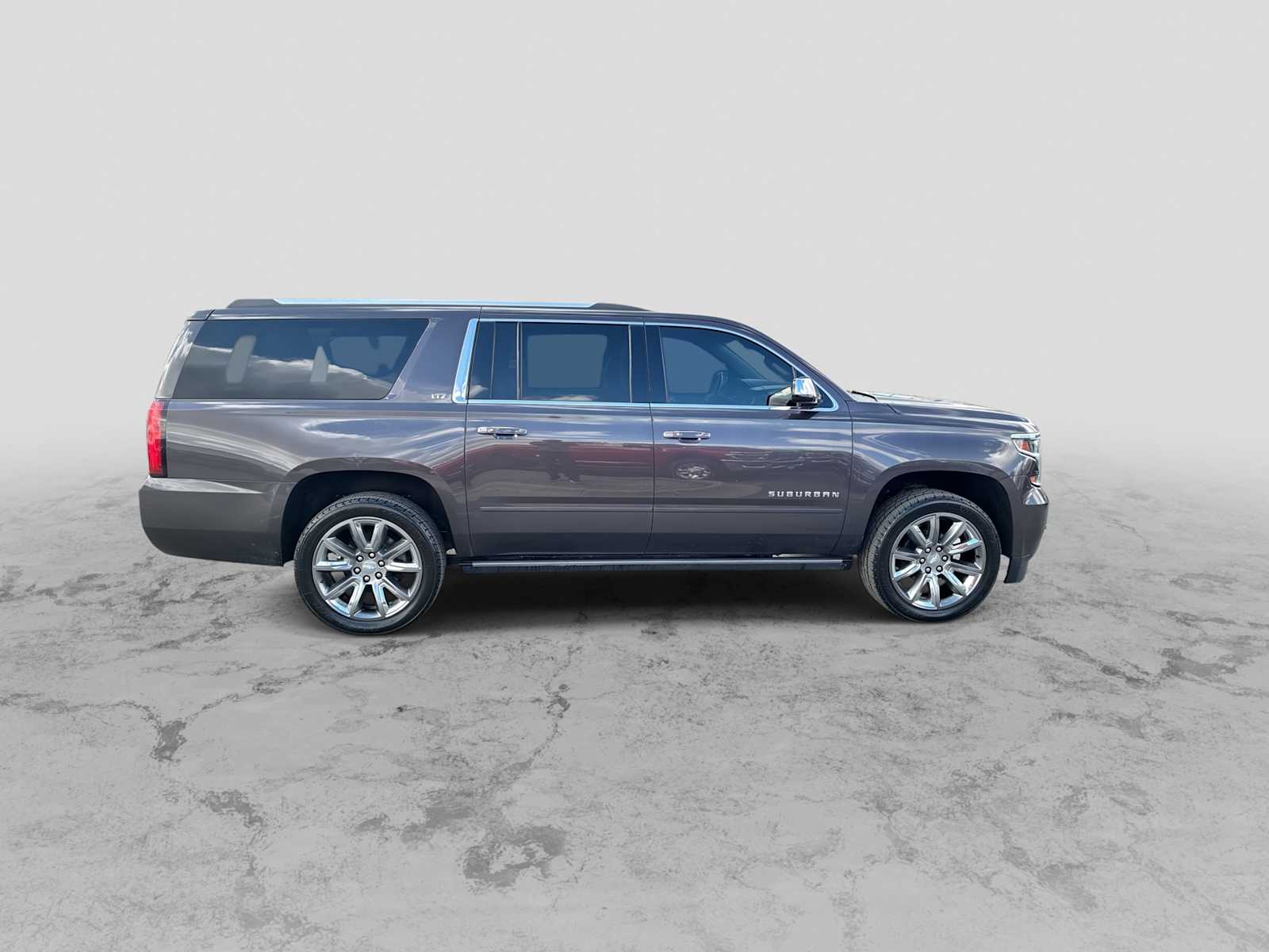 Thumbnail: 2015 Chevrolet Suburban - 9