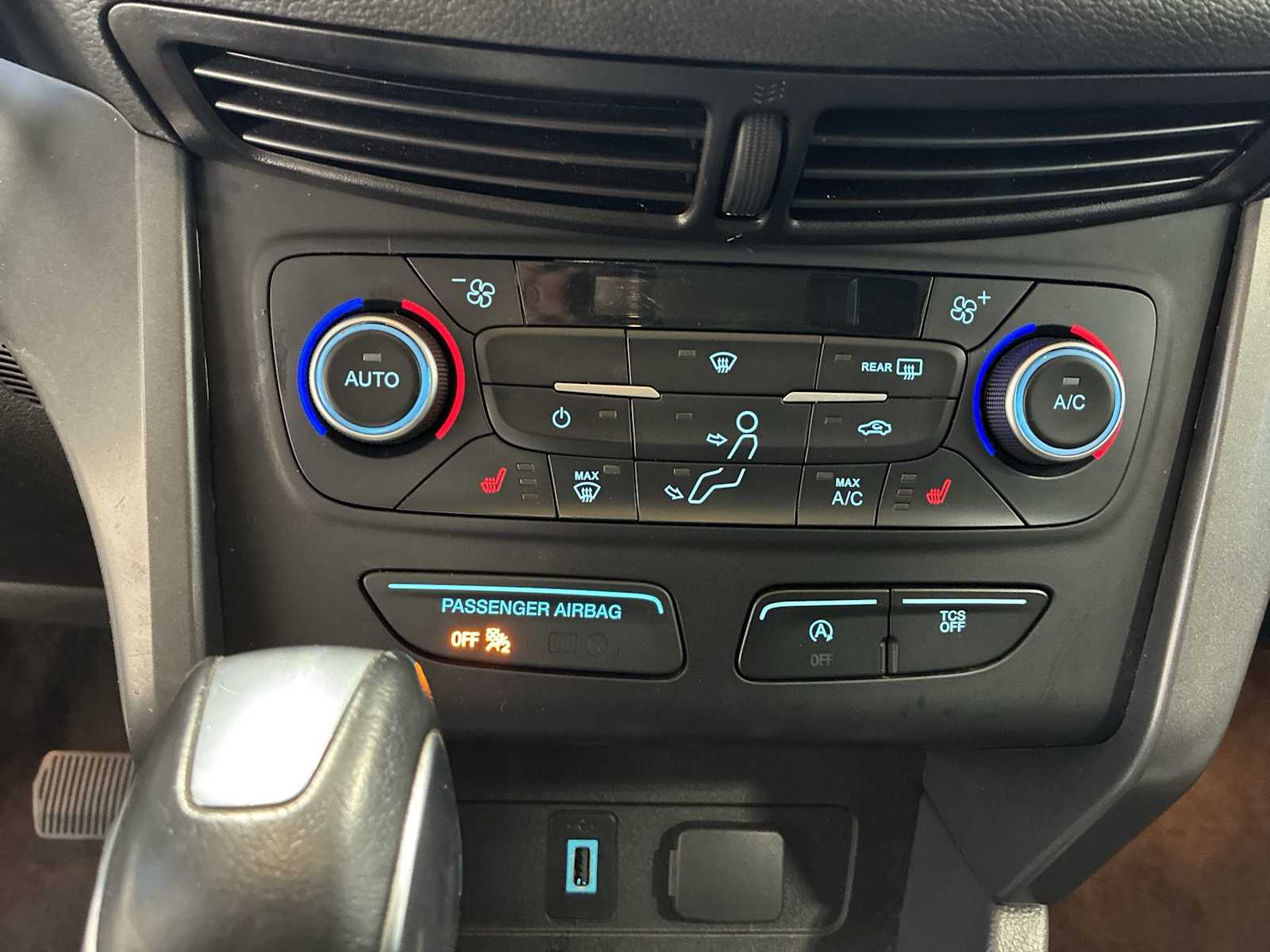 Thumbnail: 2018 Ford Escape - 16