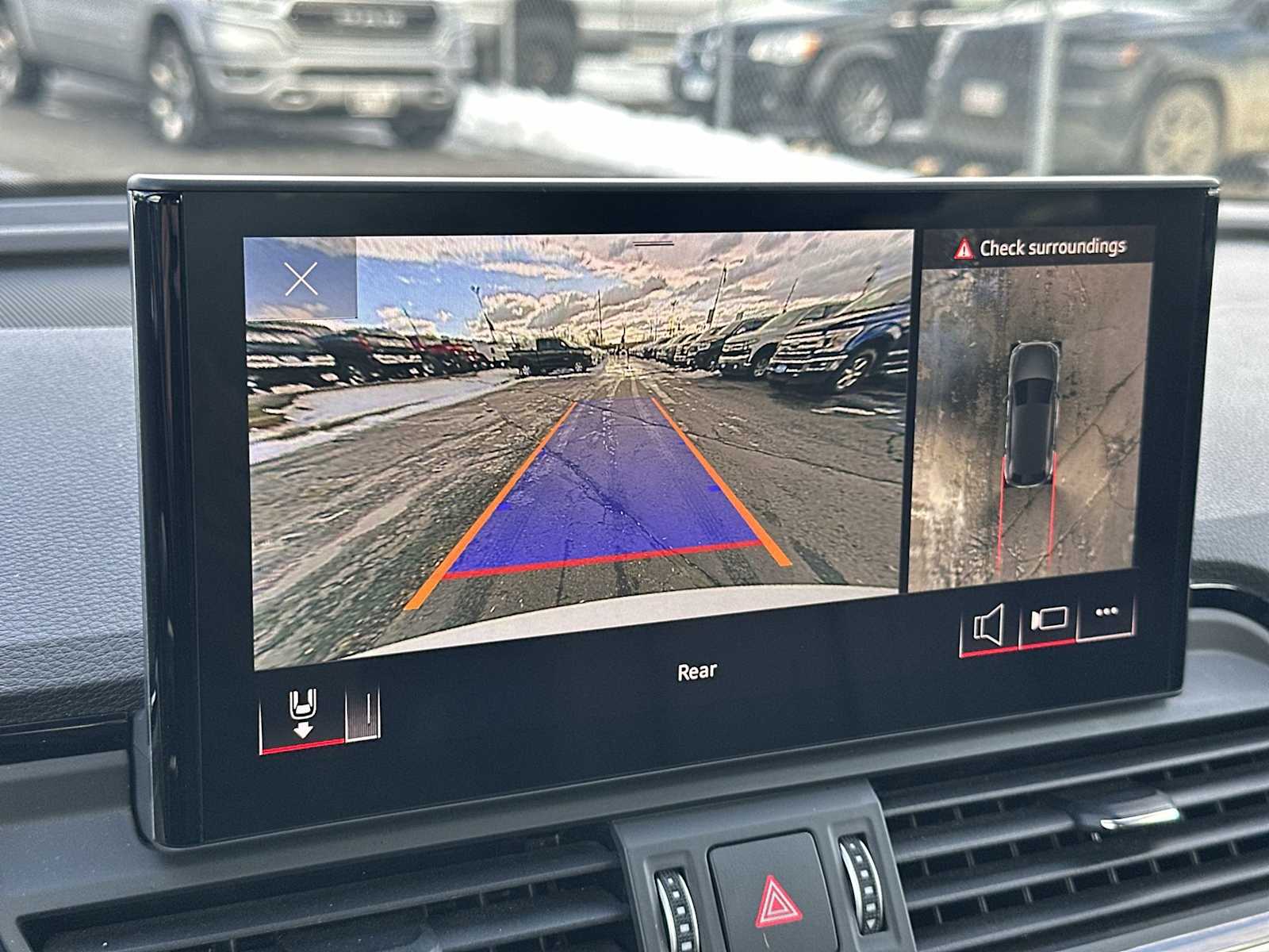 Thumbnail: 2023 Audi Q5 - 22