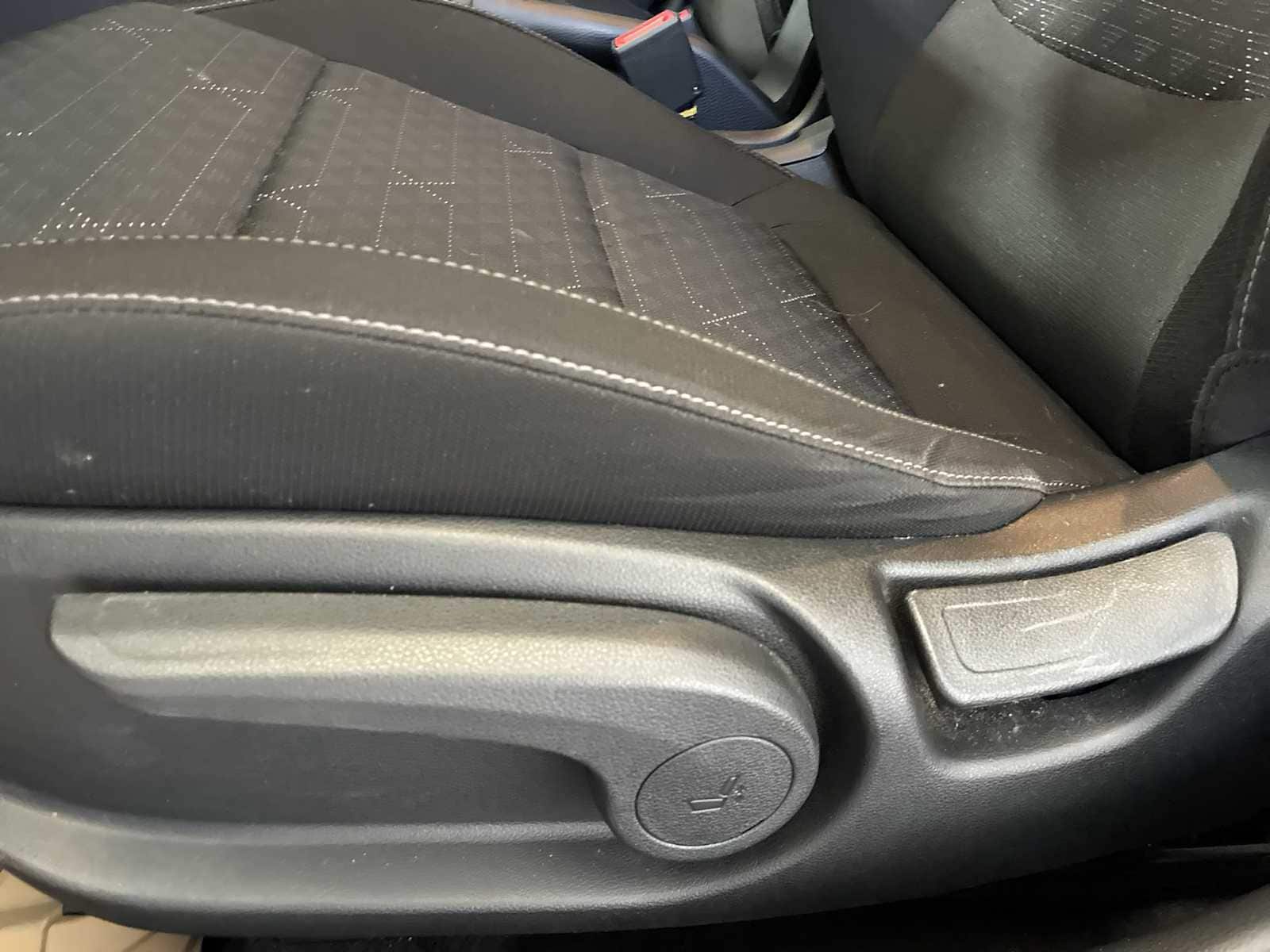 Thumbnail: 2021 Kia Rio - 14