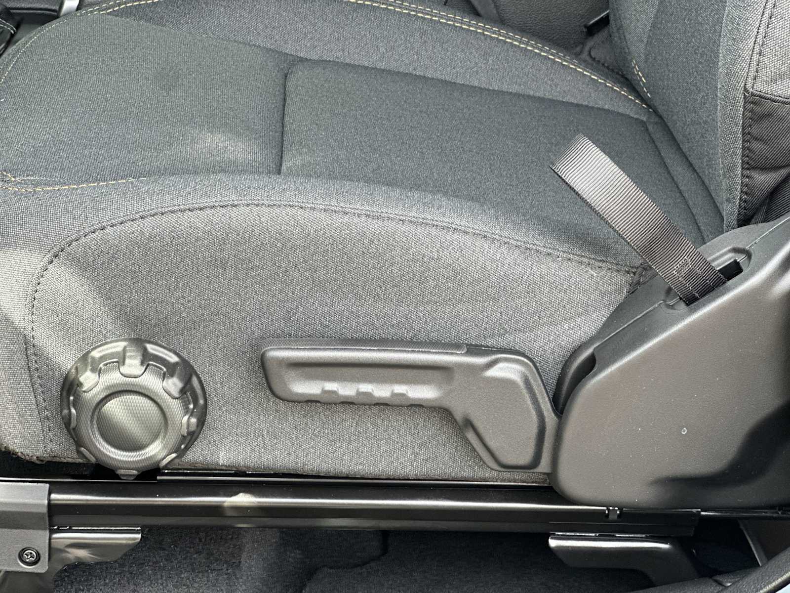 Thumbnail: 2025 Jeep Wrangler - 14