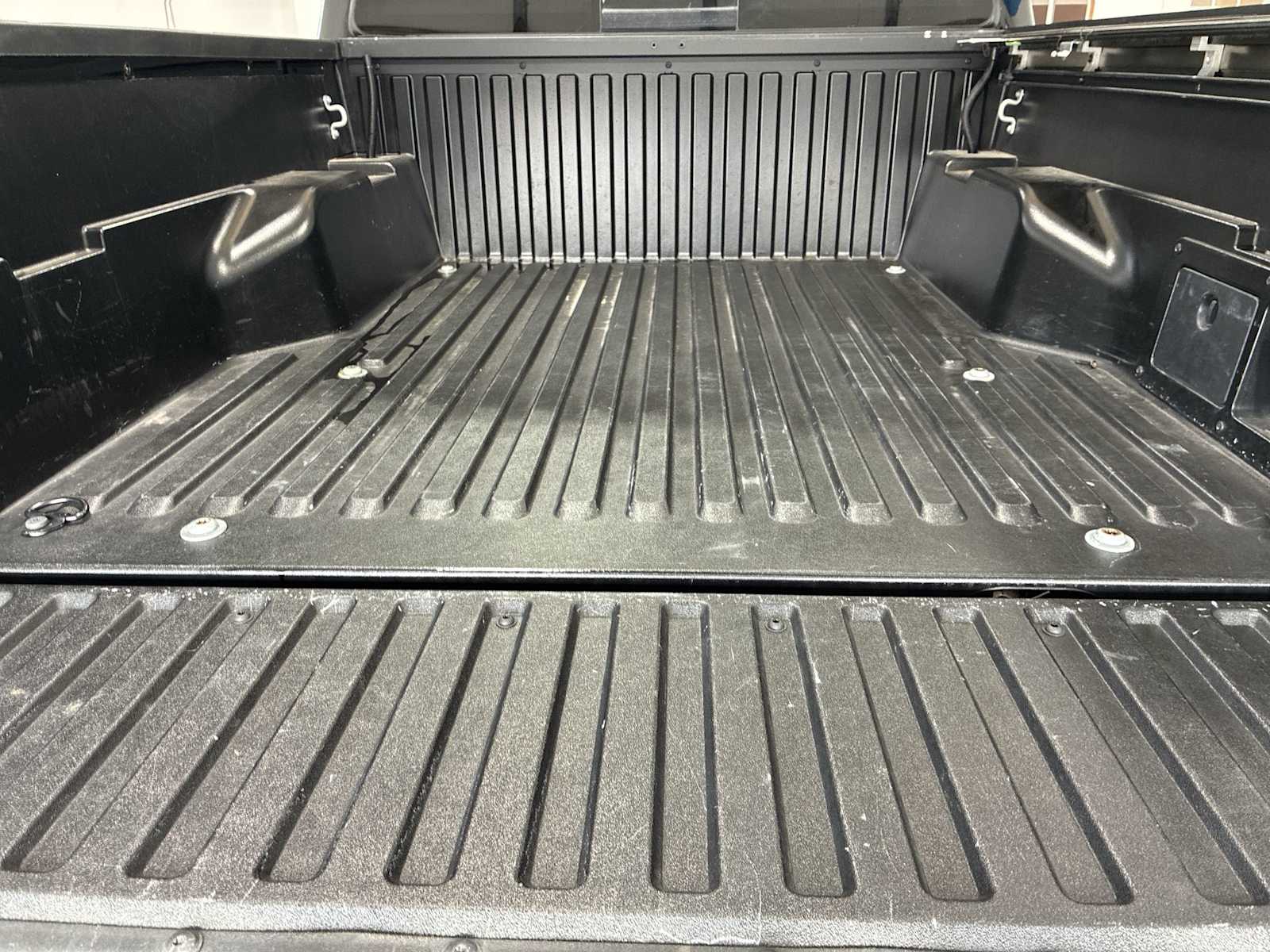 Thumbnail: 2019 Toyota Tacoma - 20