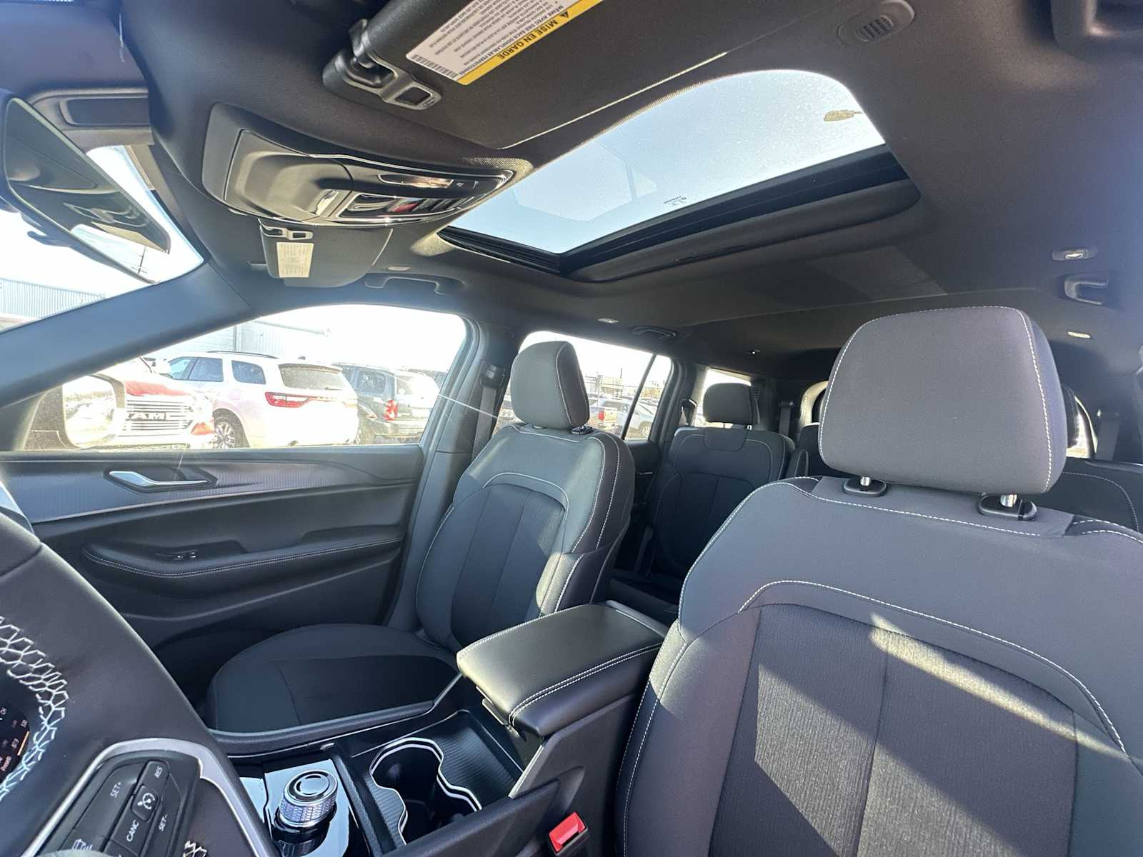 Thumbnail: 2025 Jeep Grand Cherokee - 16