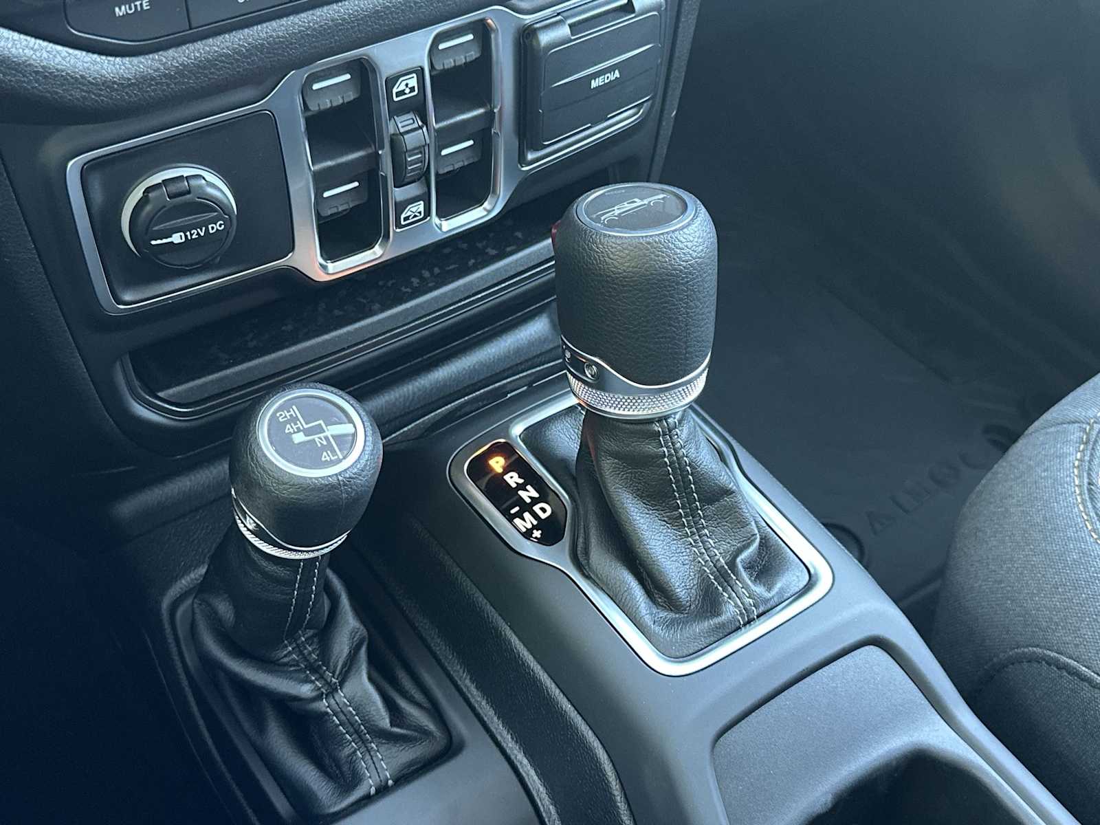 Thumbnail: 2025 Jeep Gladiator - 20