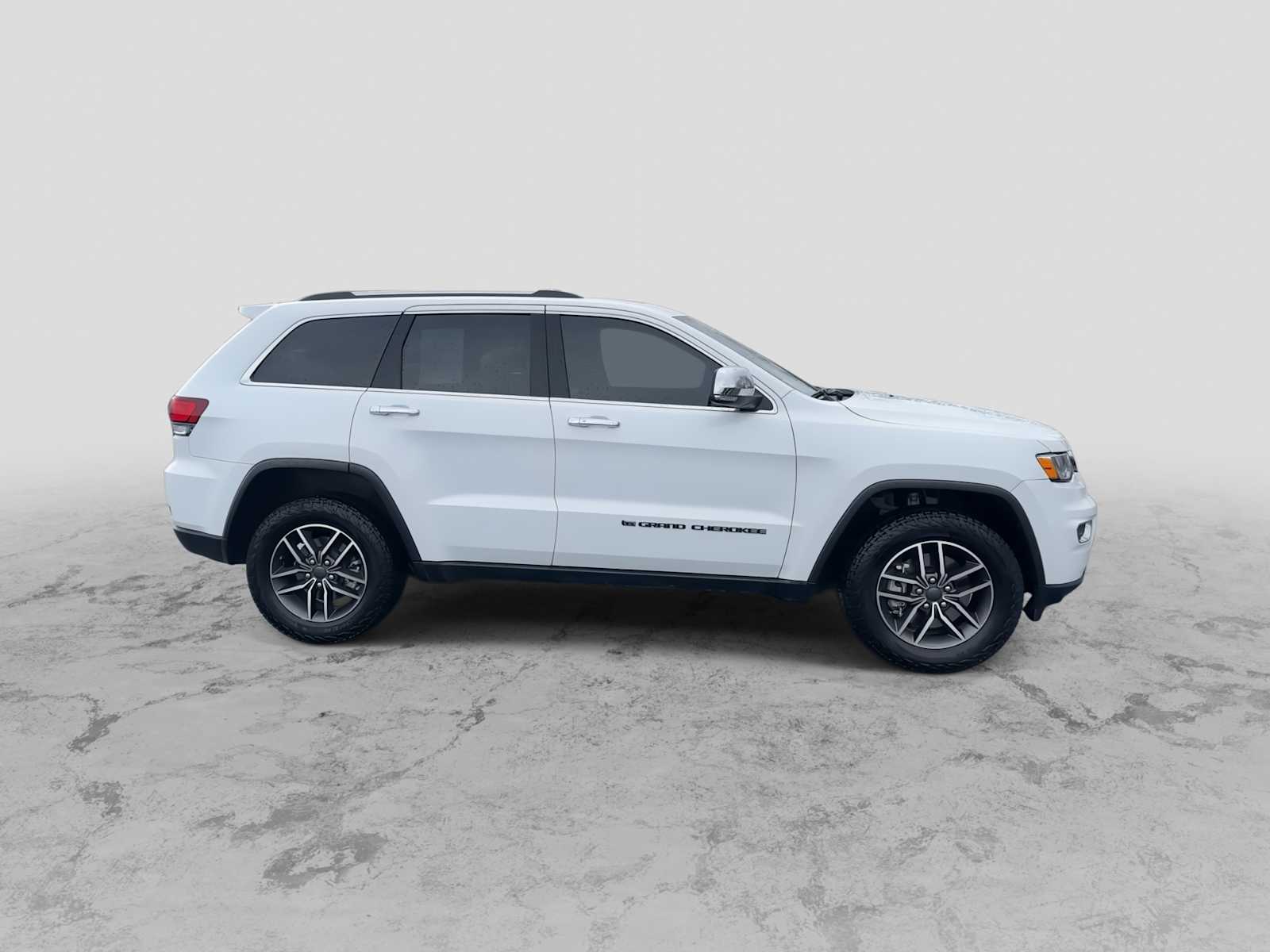 Thumbnail: 2022 Jeep Grand Cherokee - 9