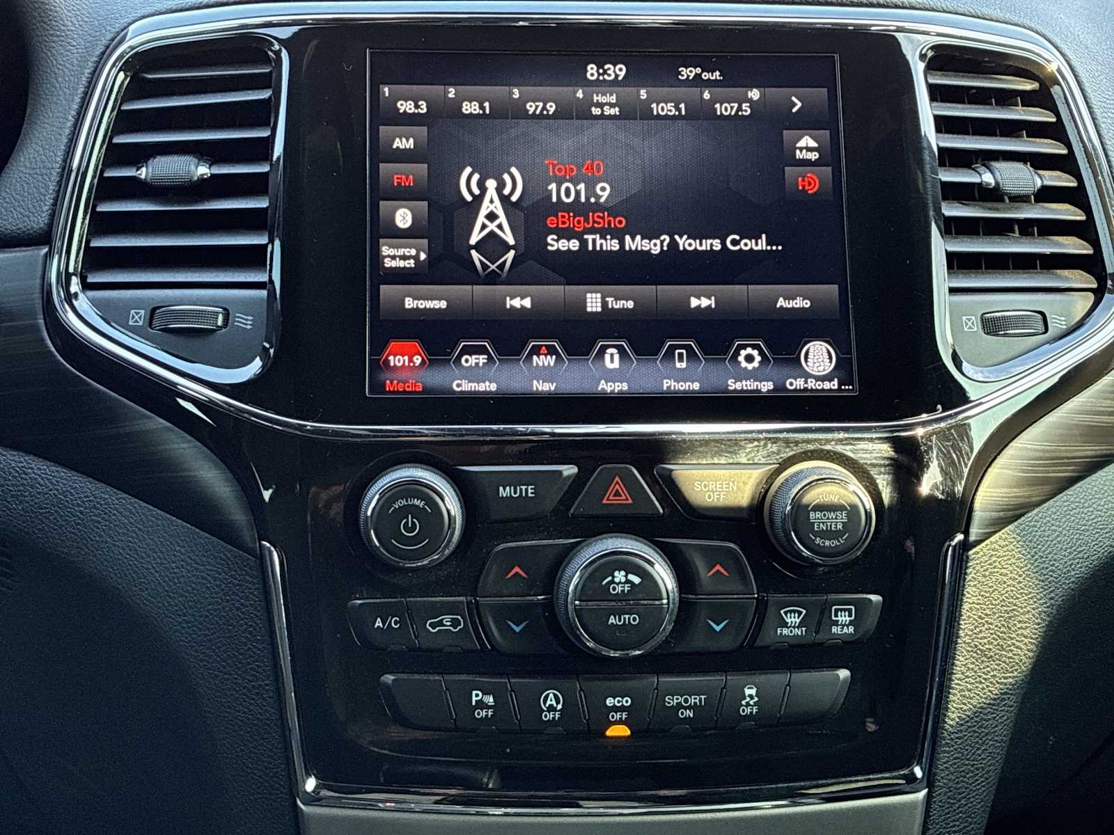 Thumbnail: 2022 Jeep Grand Cherokee - 12