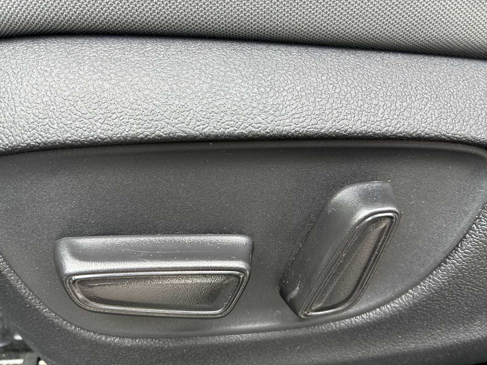 Thumbnail: 2025 Toyota Sienna - 14