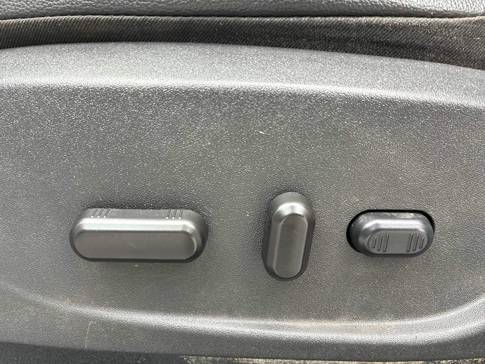 Thumbnail: 2018 Ford Escape - 14