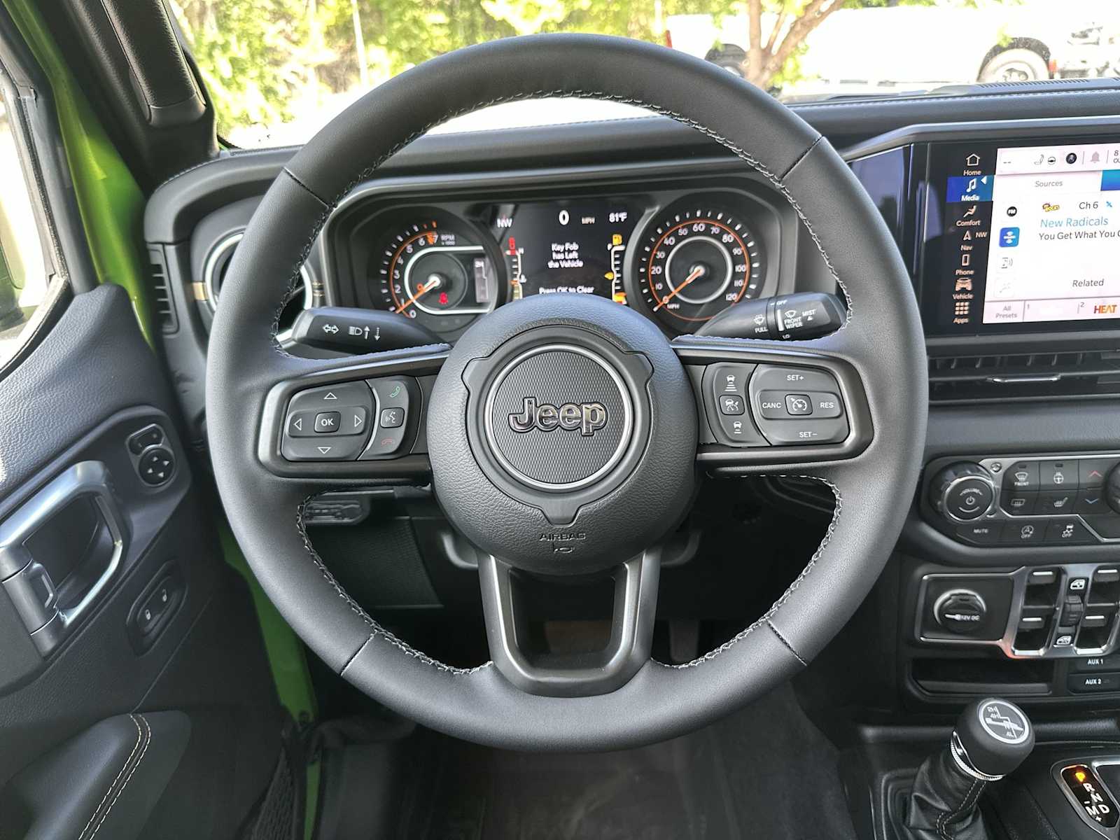 Thumbnail: 2025 Jeep Gladiator - 11