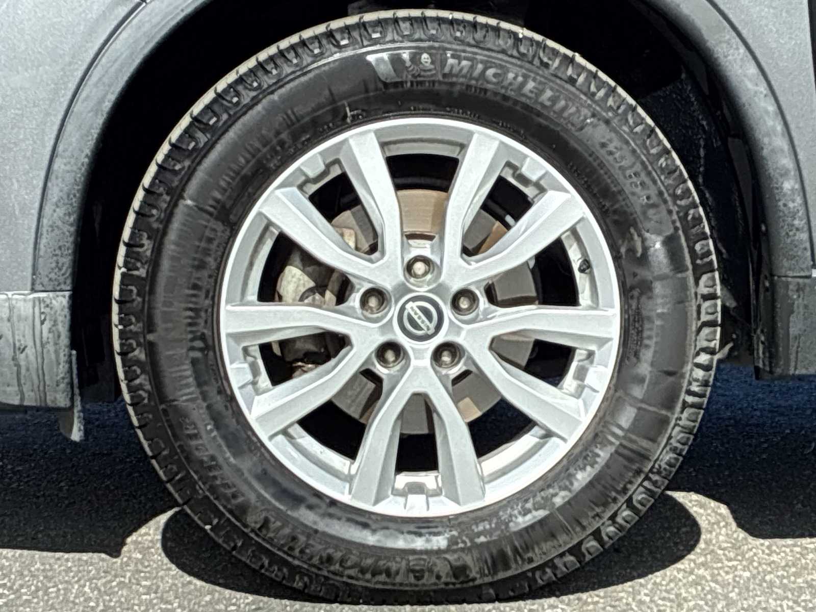 Thumbnail: 2017 Nissan Rogue - 18