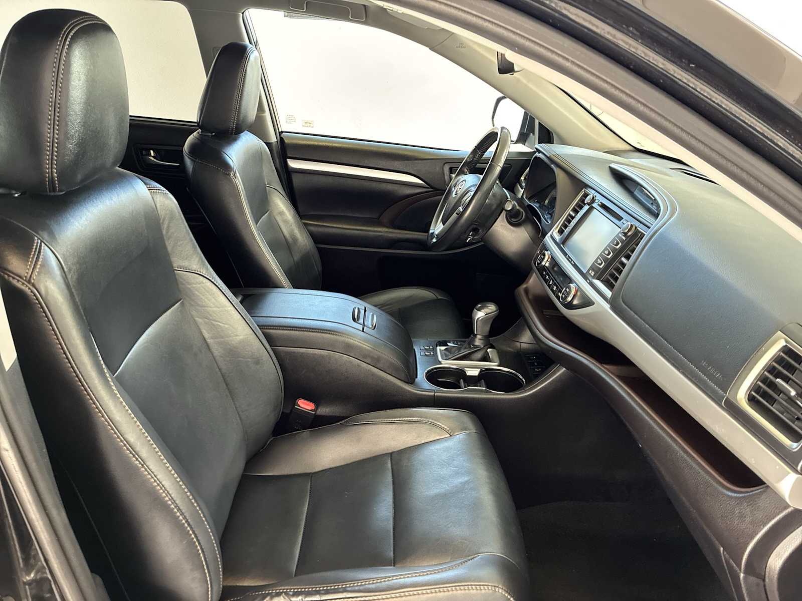 Thumbnail: 2019 Toyota Highlander - 26