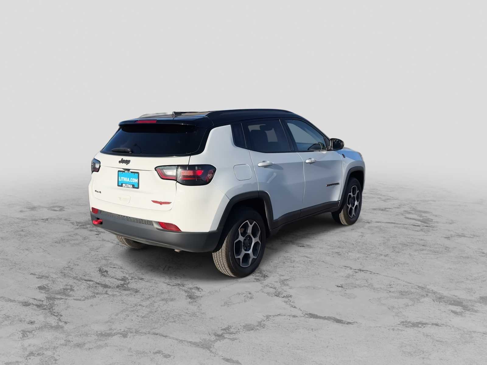 Thumbnail: 2022 Jeep Compass - 8