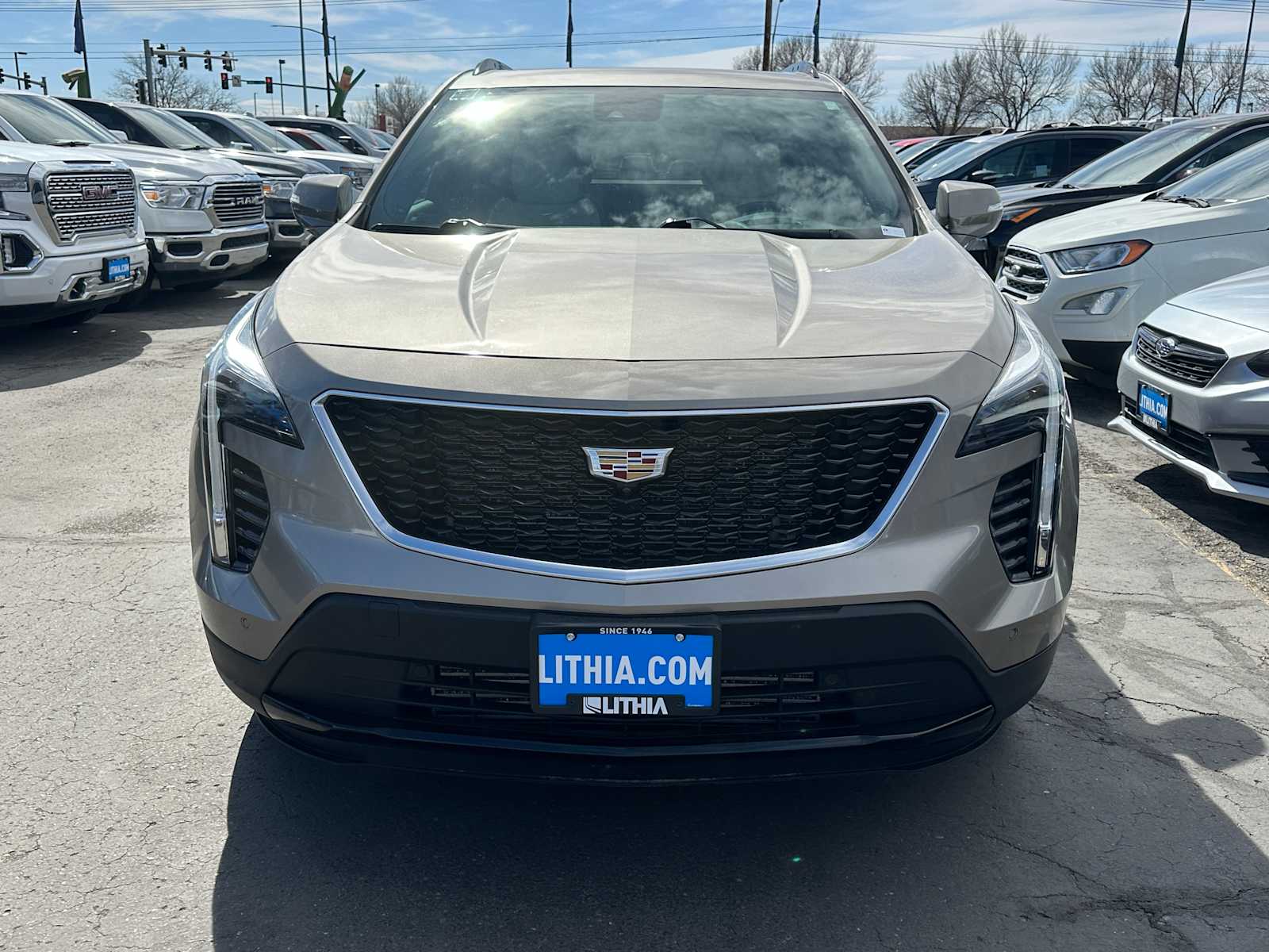 2022 Cadillac XT4 Sport photo 2