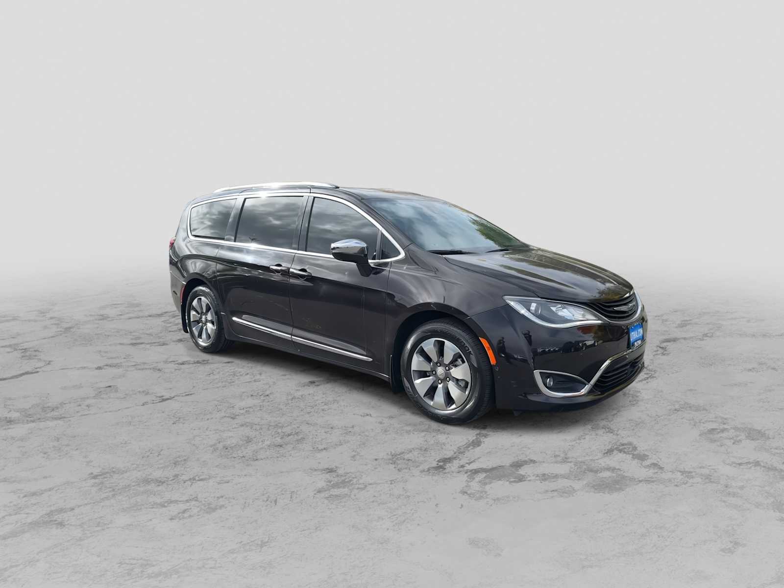 Thumbnail: 2018 Chrysler Pacifica - 2