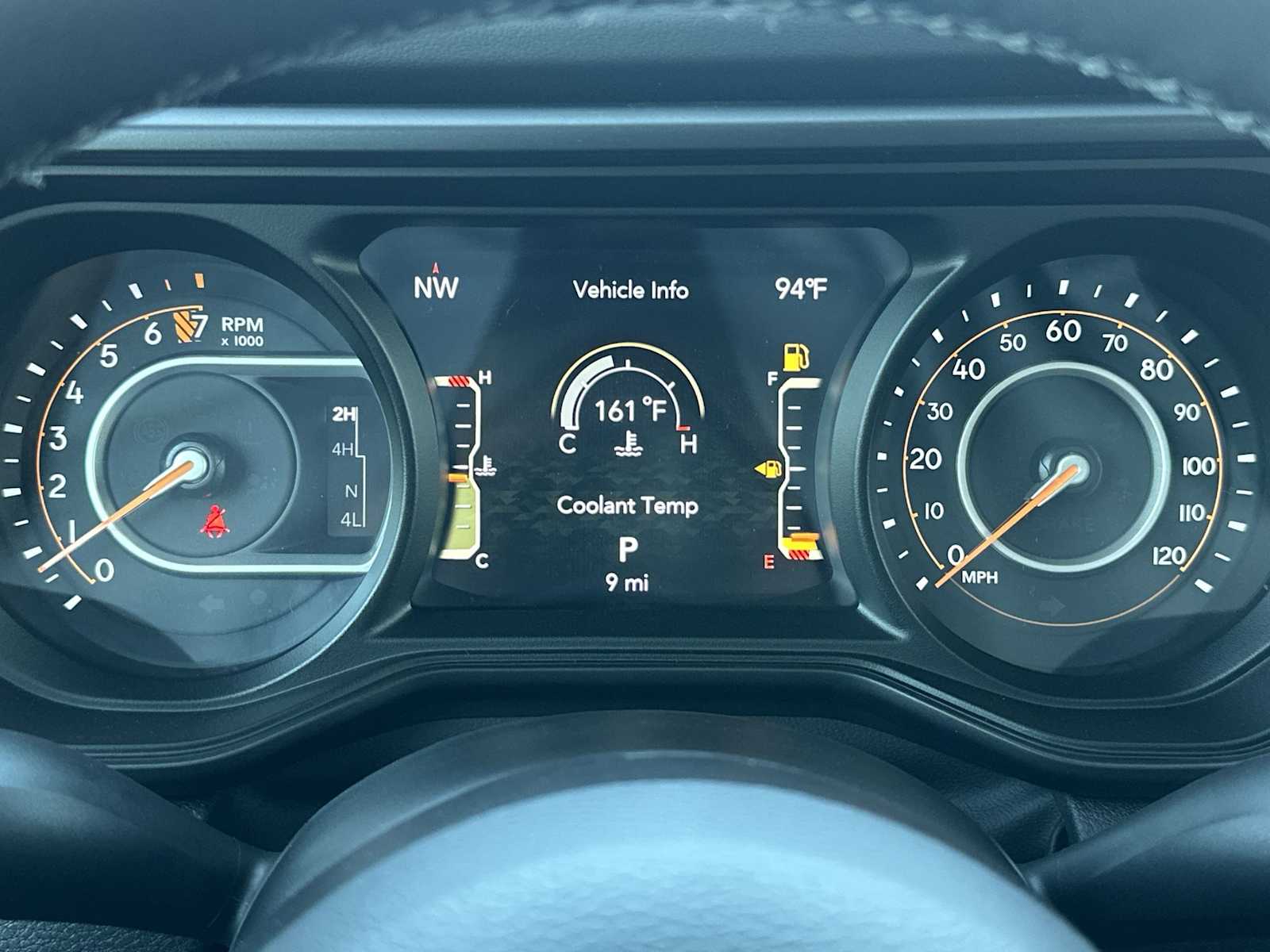 Thumbnail: 2025 Jeep Gladiator - 10