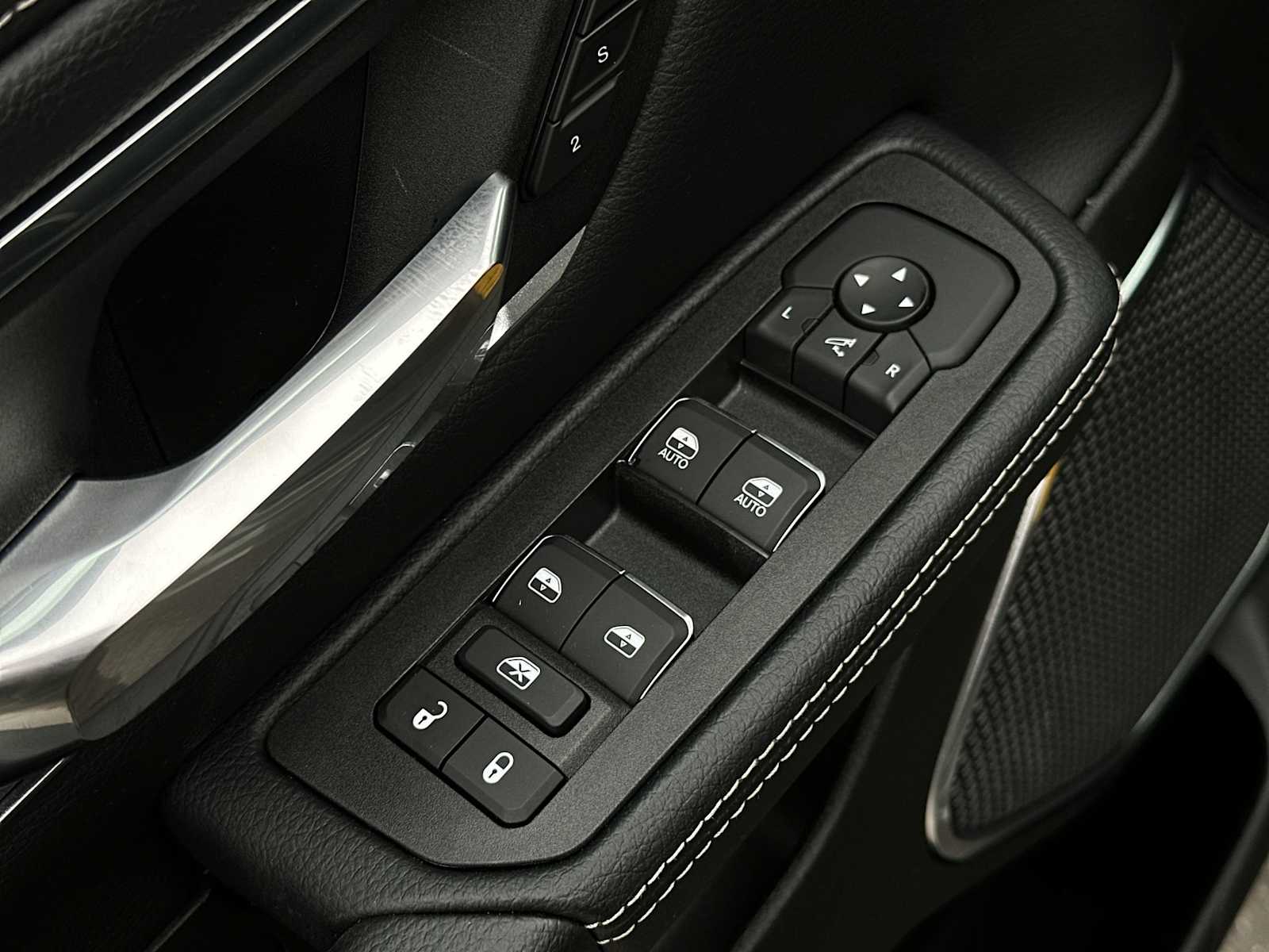 Thumbnail: 2026 RAM 1500 - 15