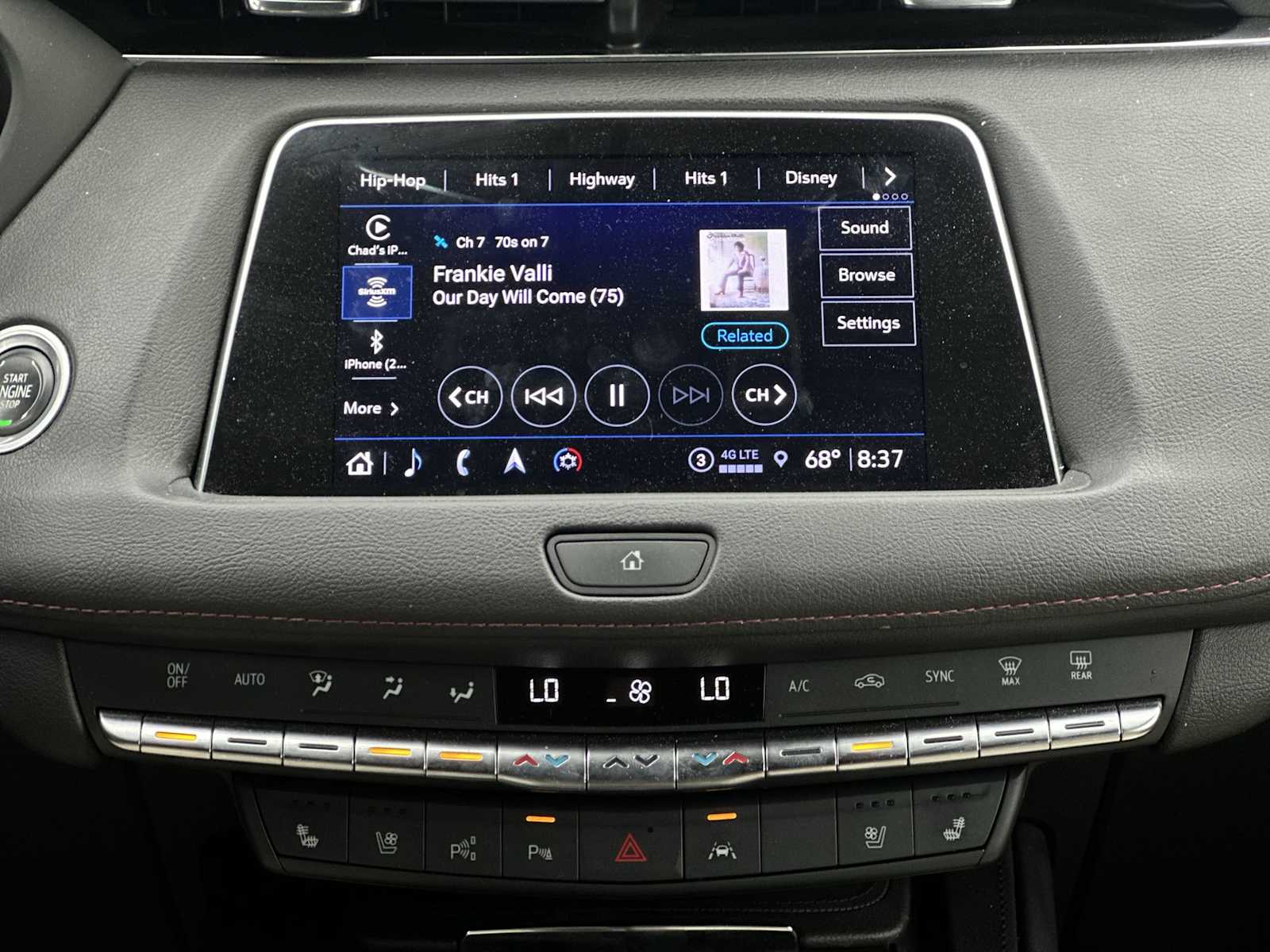 Thumbnail: 2022 Cadillac XT4 - 12