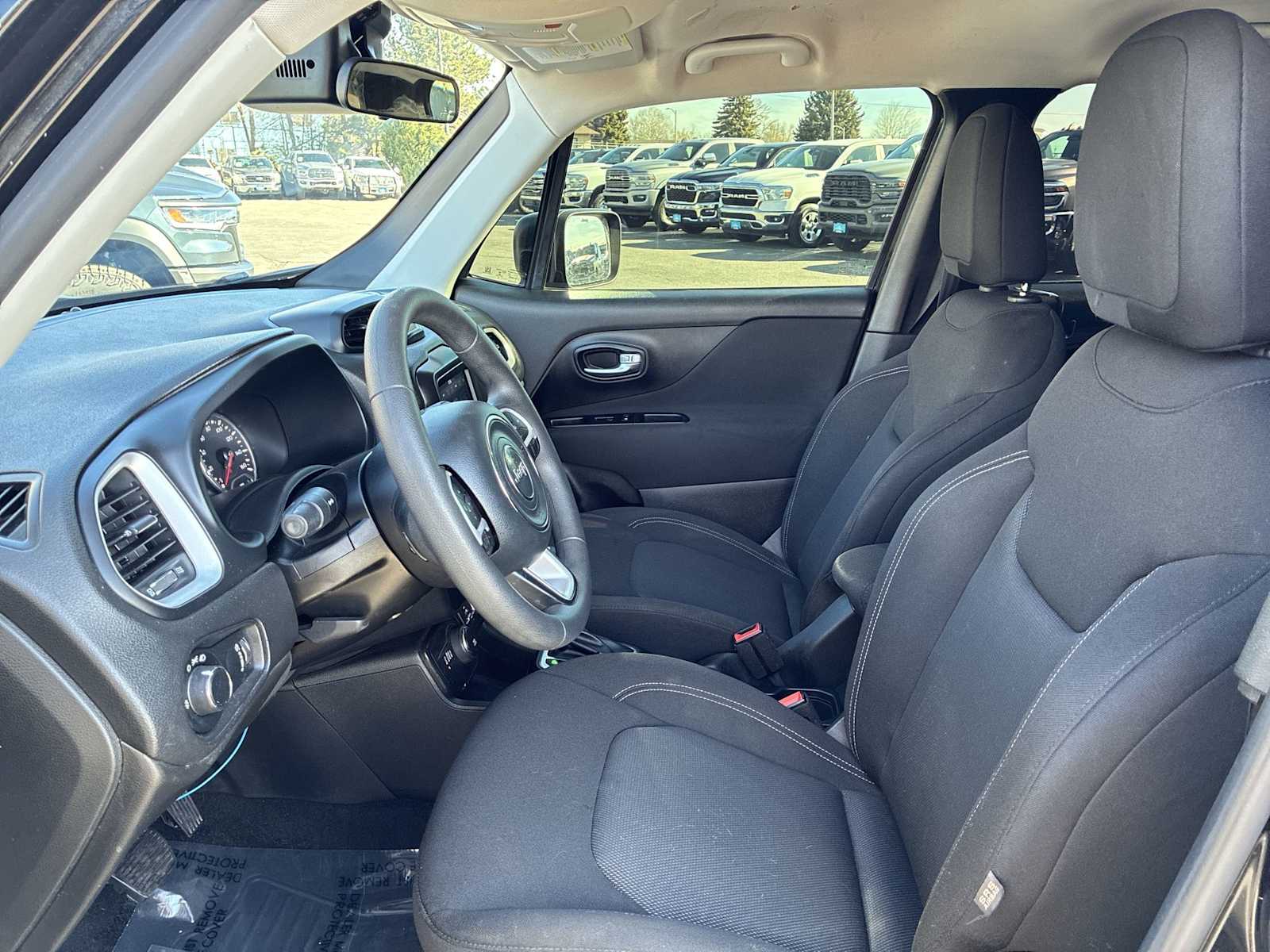 Thumbnail: 2020 Jeep Renegade - 13