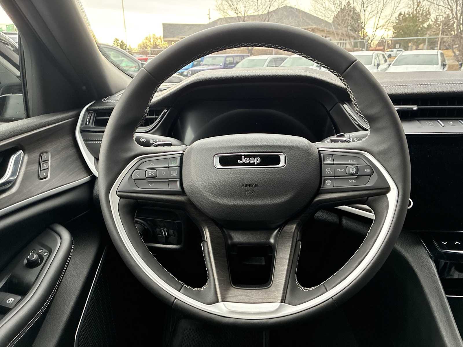 Thumbnail: 2026 Jeep Grand Cherokee - 11