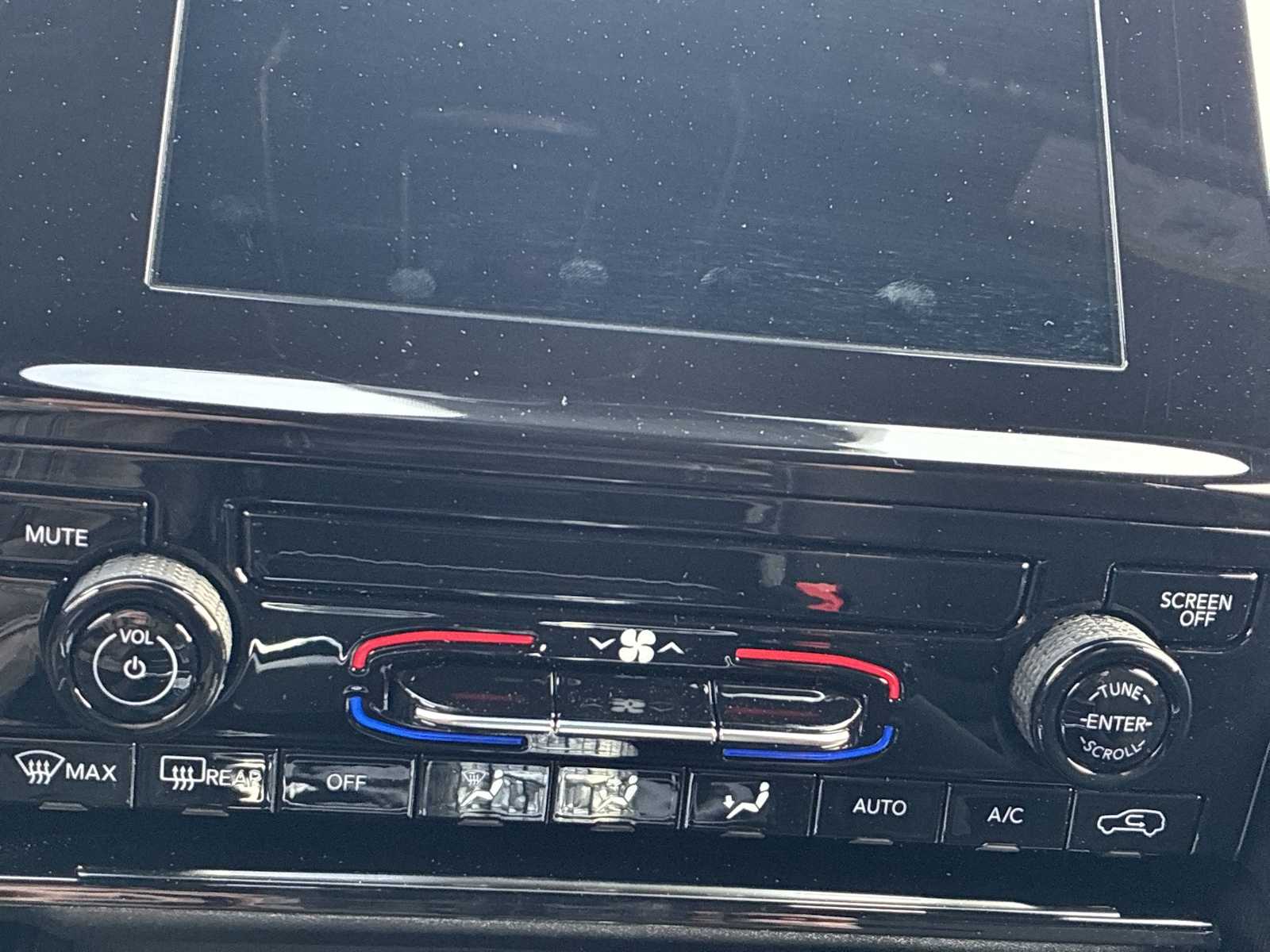 Thumbnail: 2026 Jeep Grand Cherokee - 16