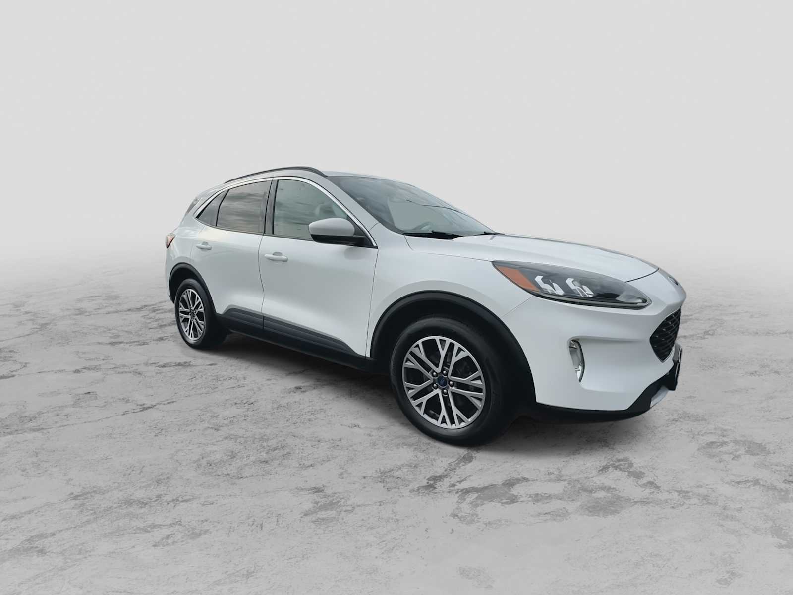 2021 Ford Escape SEL photo 2