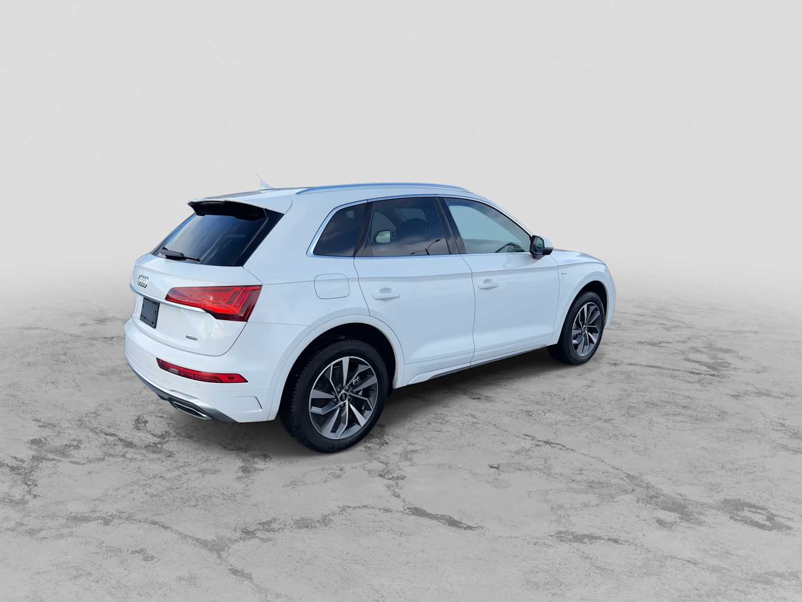 Thumbnail: 2023 Audi Q5 - 8