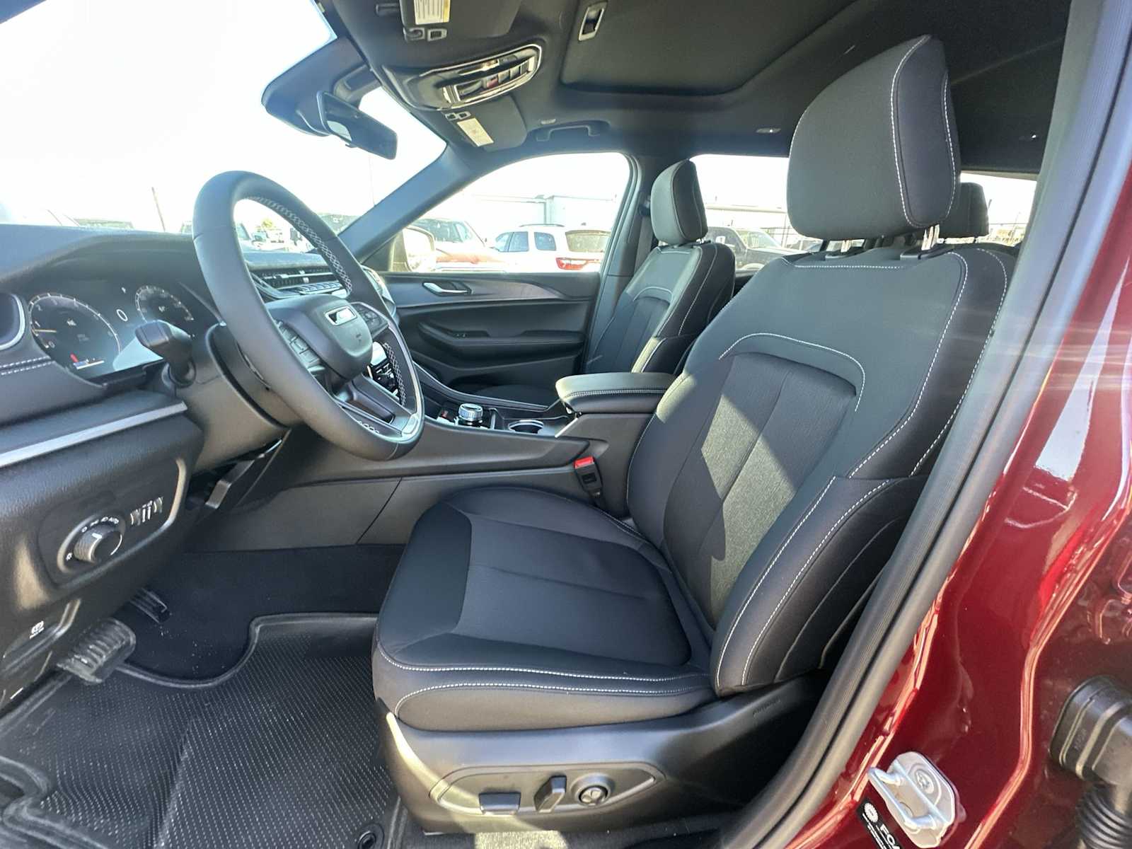 Thumbnail: 2025 Jeep Grand Cherokee - 13