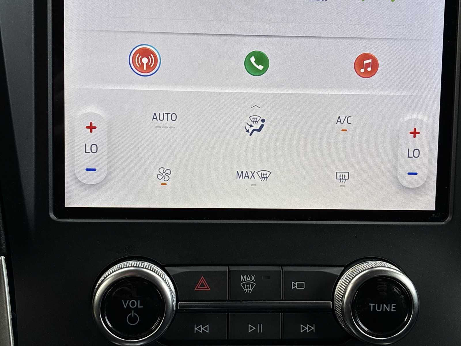 Thumbnail: 2024 Ford Edge - 16