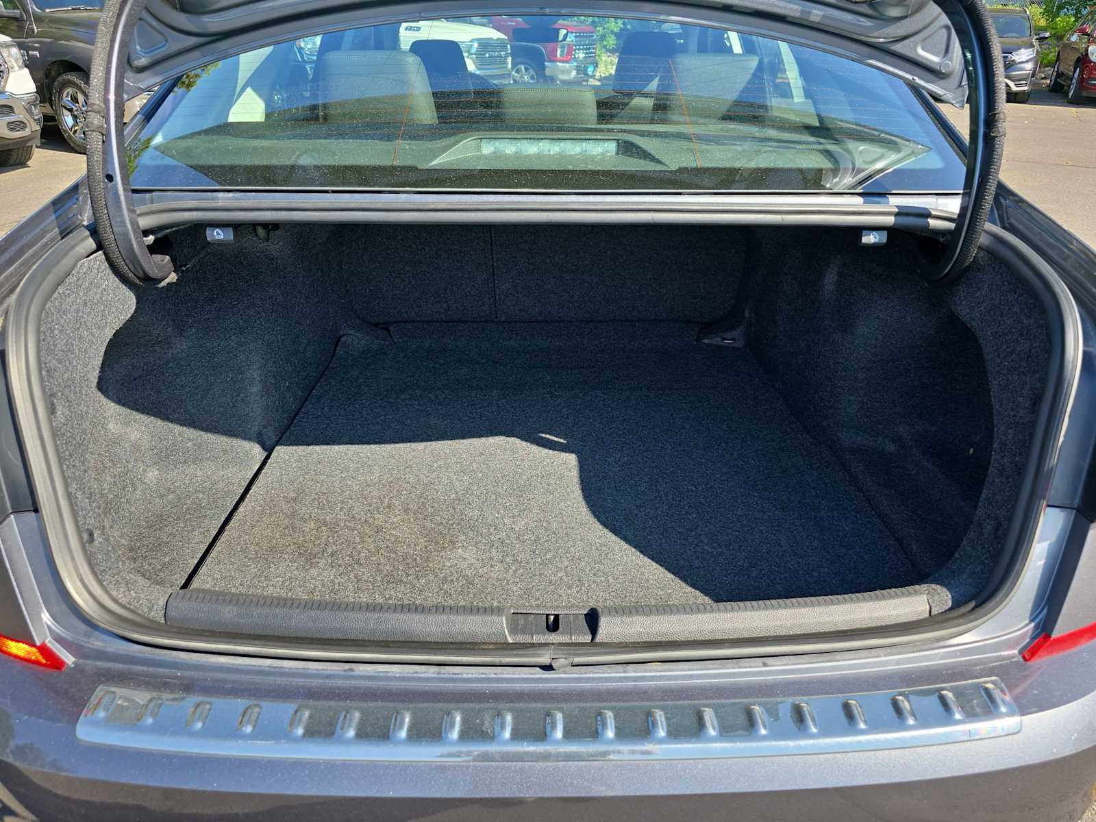 2022 Volkswagen Passat 2.0T 19