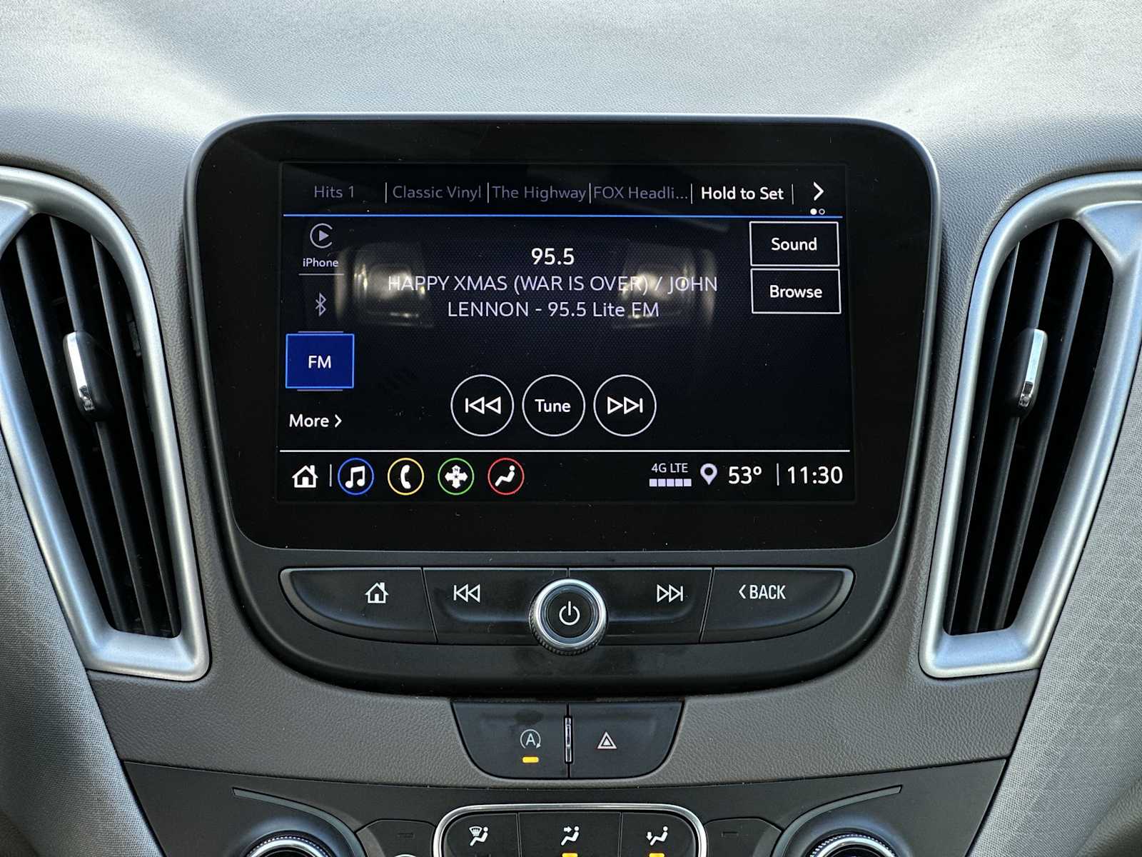 Thumbnail: 2024 Chevrolet Malibu - 12