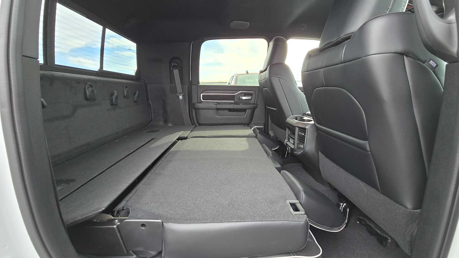 2025 RAM 3500 Laramie 13