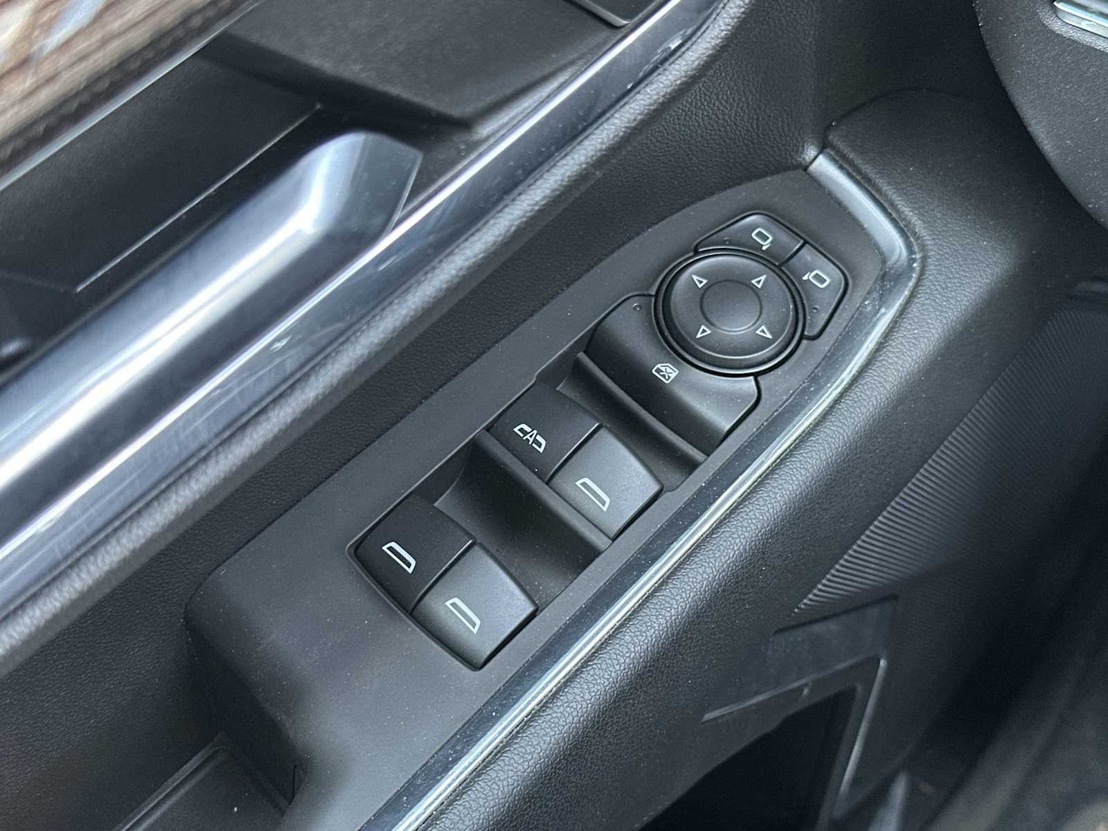 Thumbnail: 2024 Chevrolet Silverado 1500 - 15