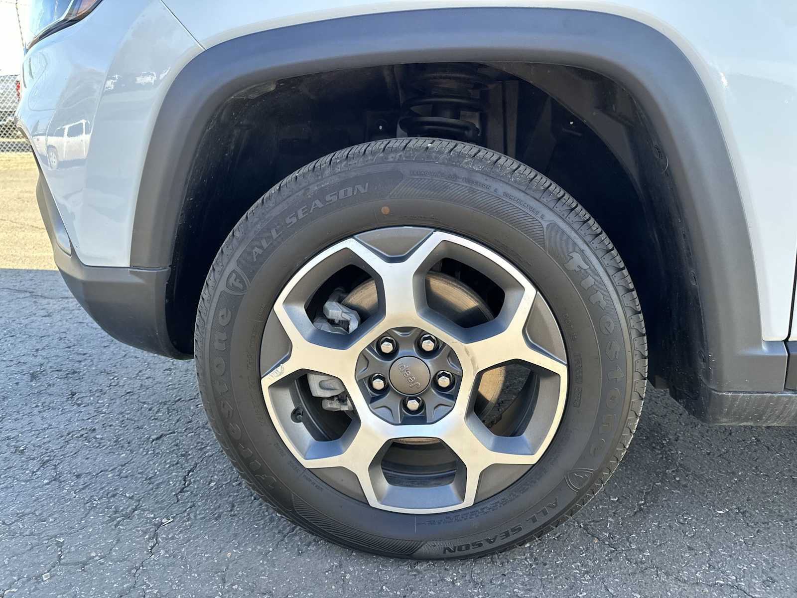 Thumbnail: 2022 Jeep Compass - 17